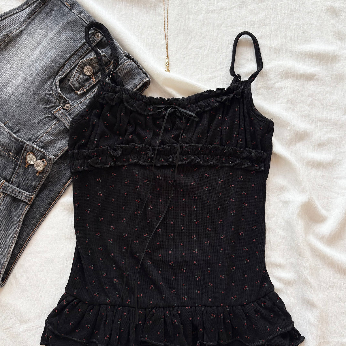 PORCELAIN TOP IN BLACK (Bust :  30-34, Upper Waist : 24-29)