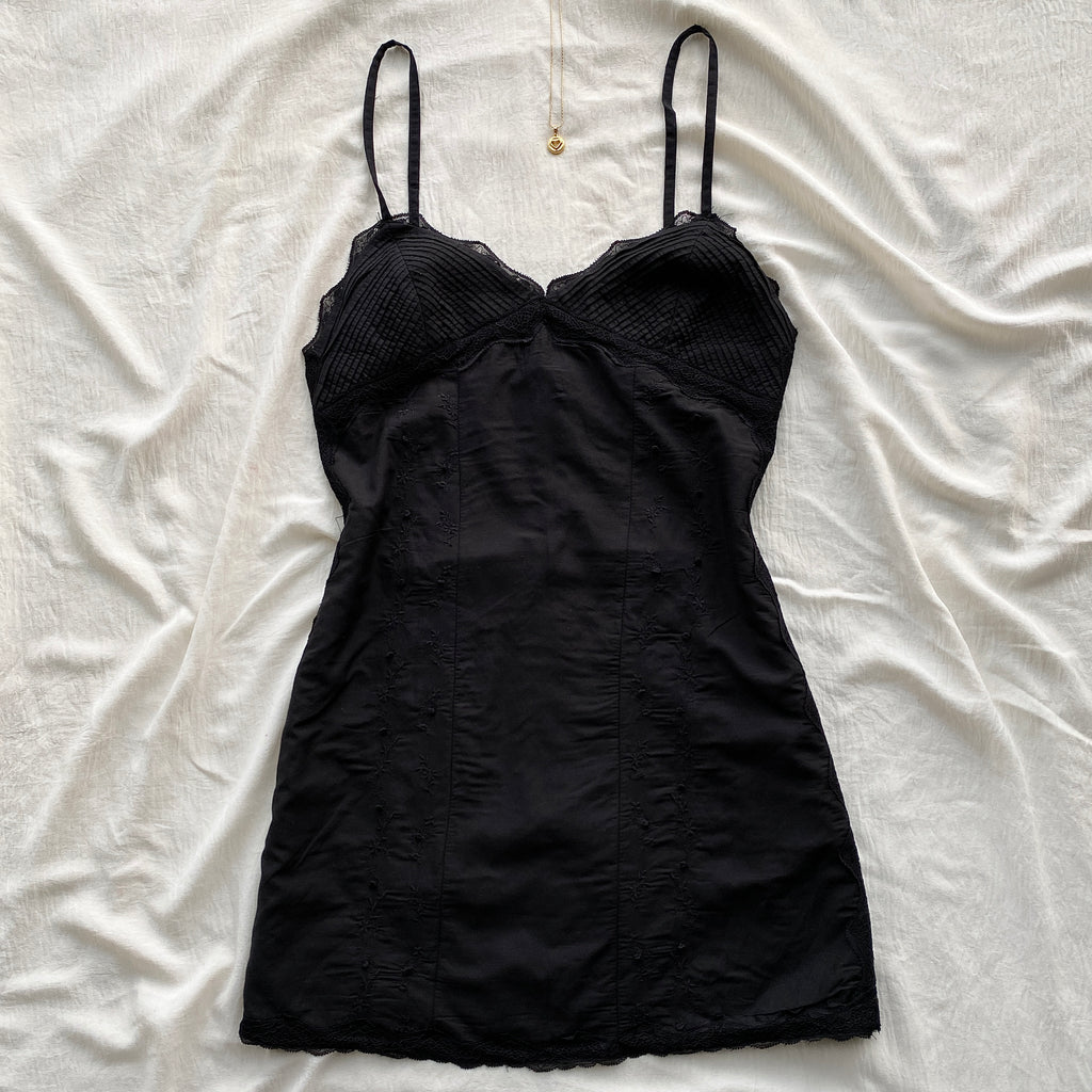 BLACK LACE DRESS FROM ZARA (Bust : 32-34, Upper Waist : 28-32)