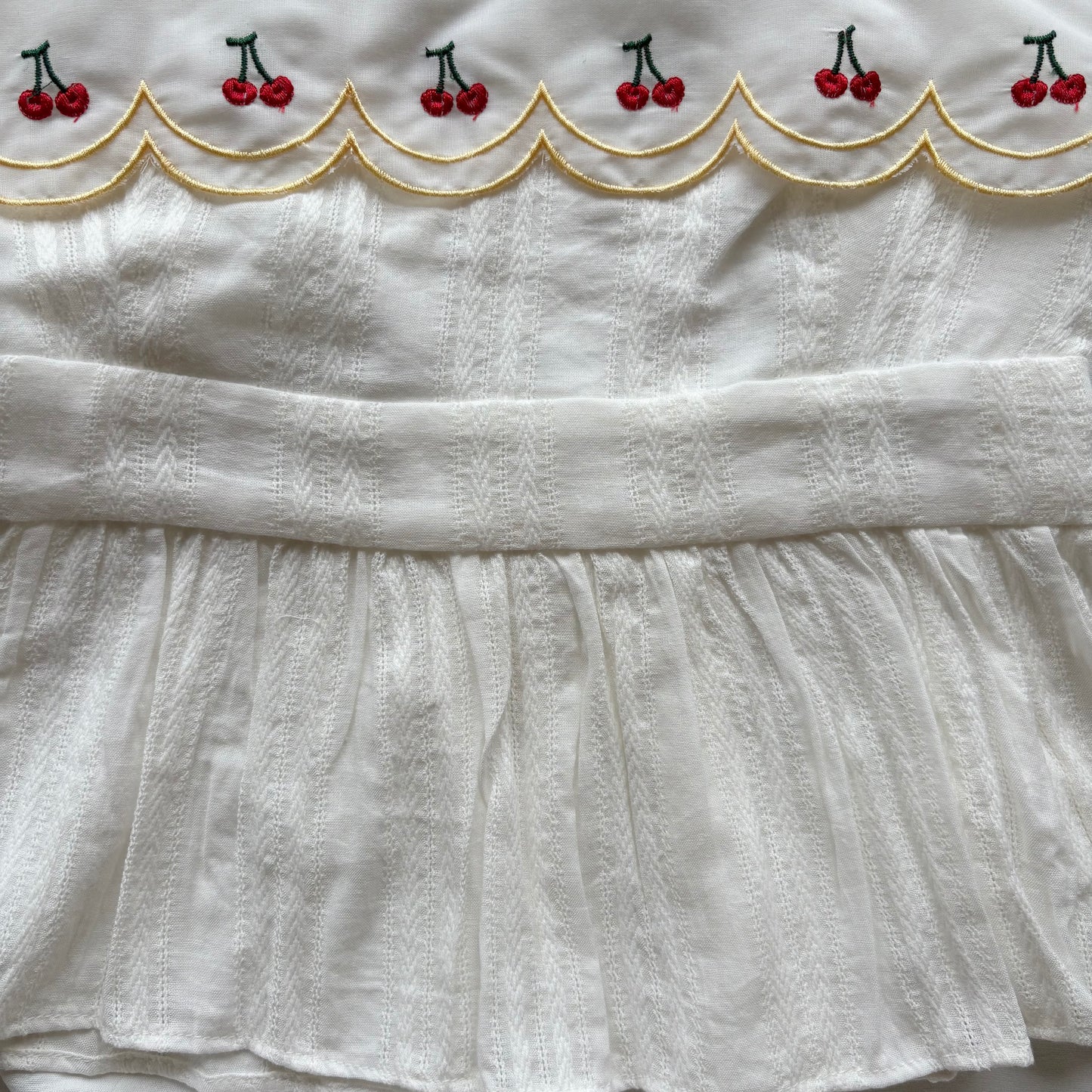 WHITE EMBROIDERED TOP (Bust : 30-34, Upper Waist : 24-28)