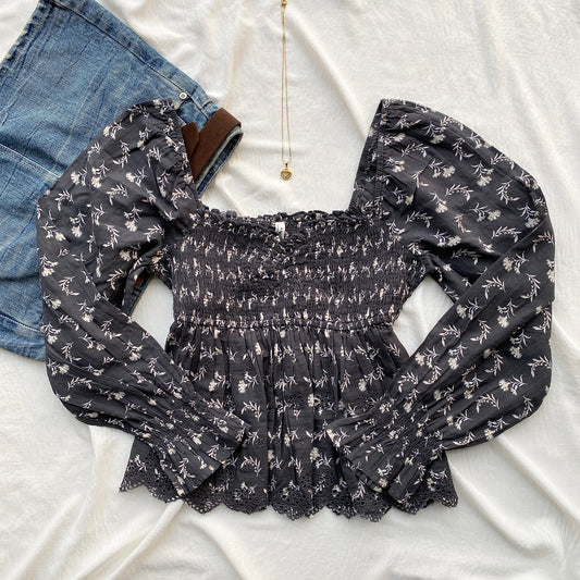 FLORAL BLOUSE FROM AMERICAN EAGLE (Bust : 30-34, Upper Waist : 26–32)