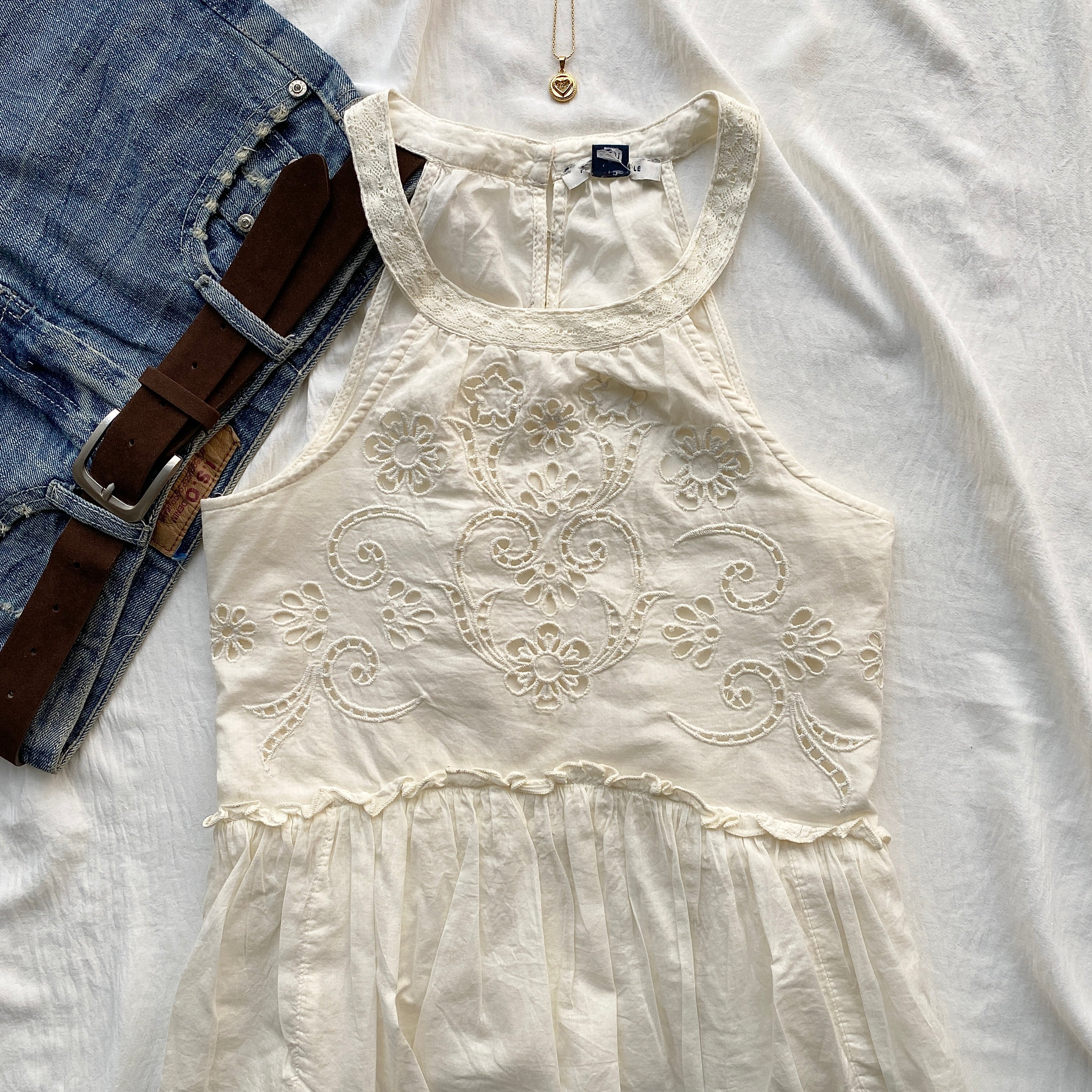 WHITE MOCK NECK EYELET TOP (Bust : 32-34, Upper Waist : 26-34)