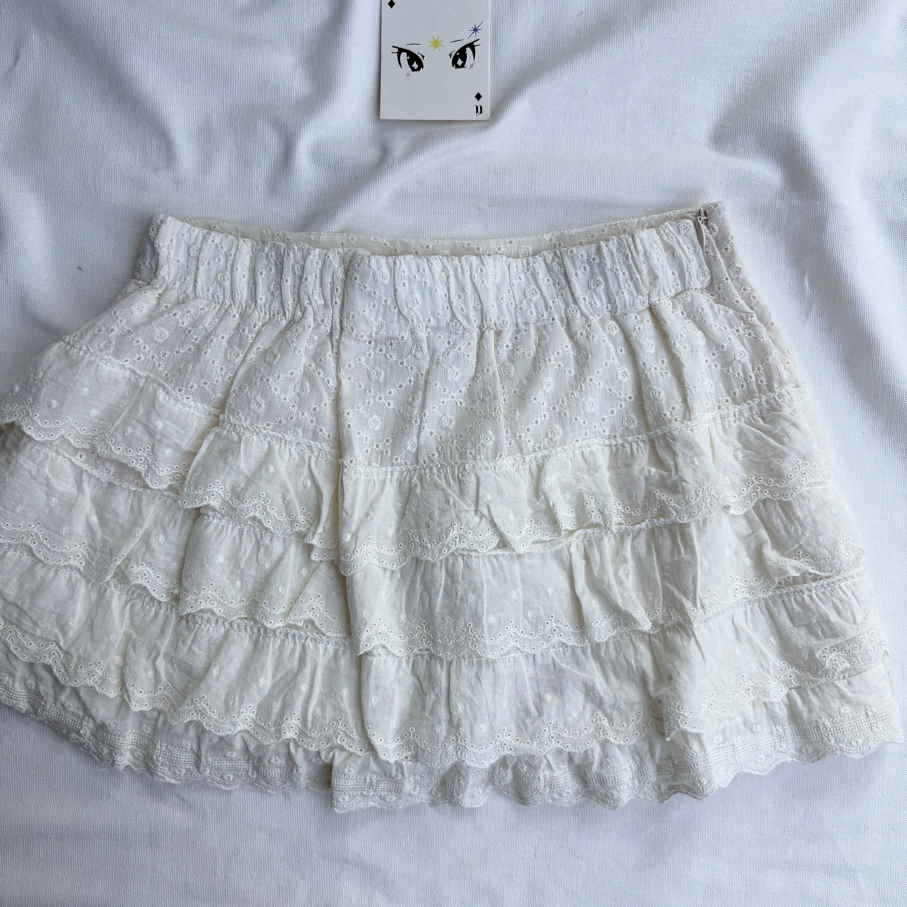 WHITE EYELET SKIRT (Waist : 24-28)