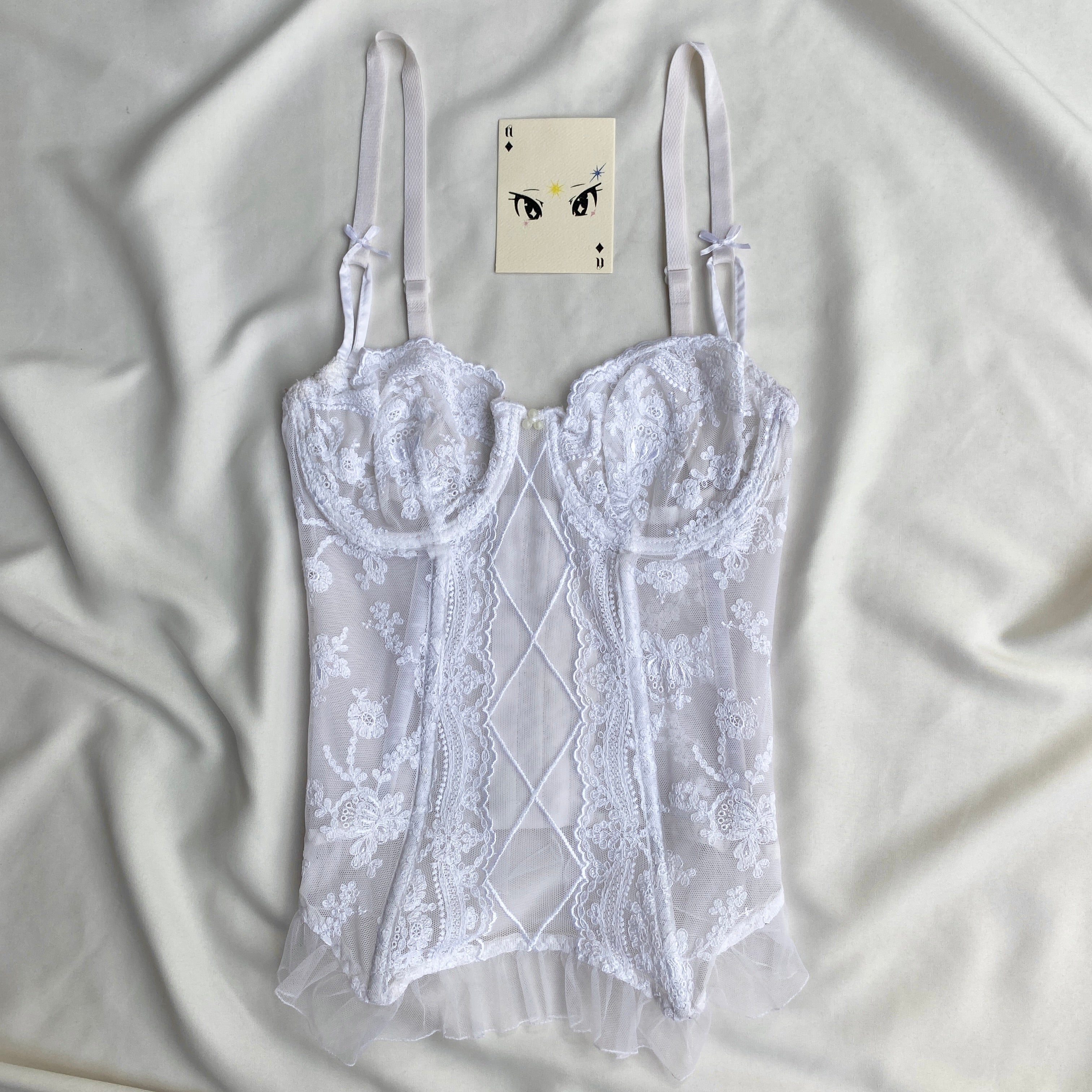 WHITE LACE CORSET (Bust : 30C/32B/34A, Upper Waist : 22-26)