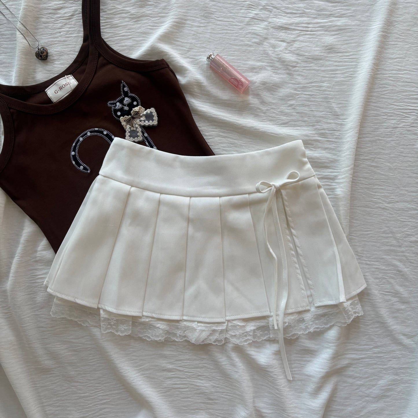 WHITE PLEATED SKIRT (Sizes available)
