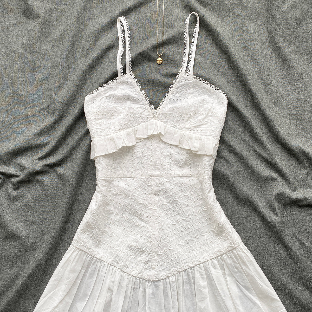 WHITE EYELET DRESS (Bust : 32-34, Upper Waist : 26-28)