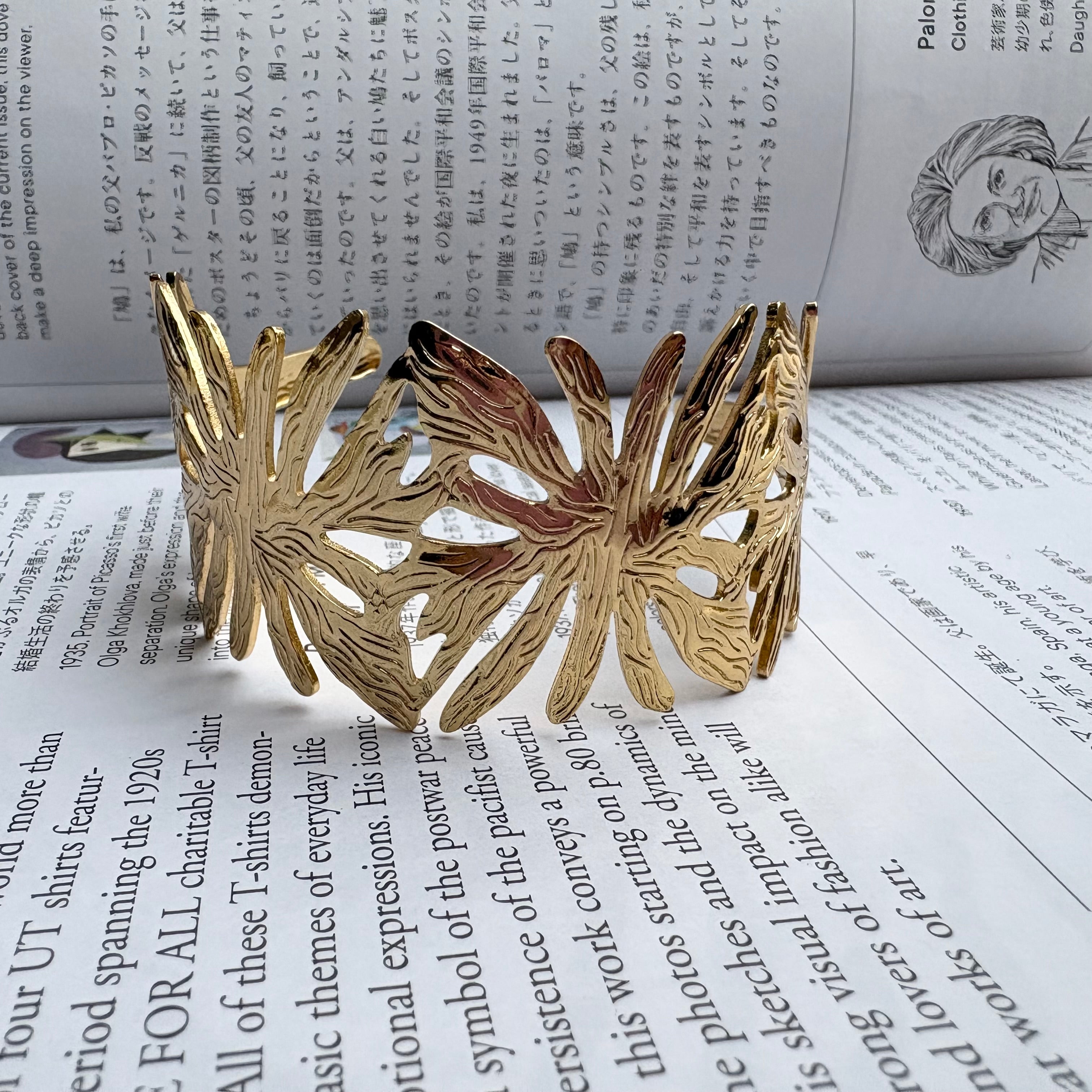 LEAF GOLD CUFF