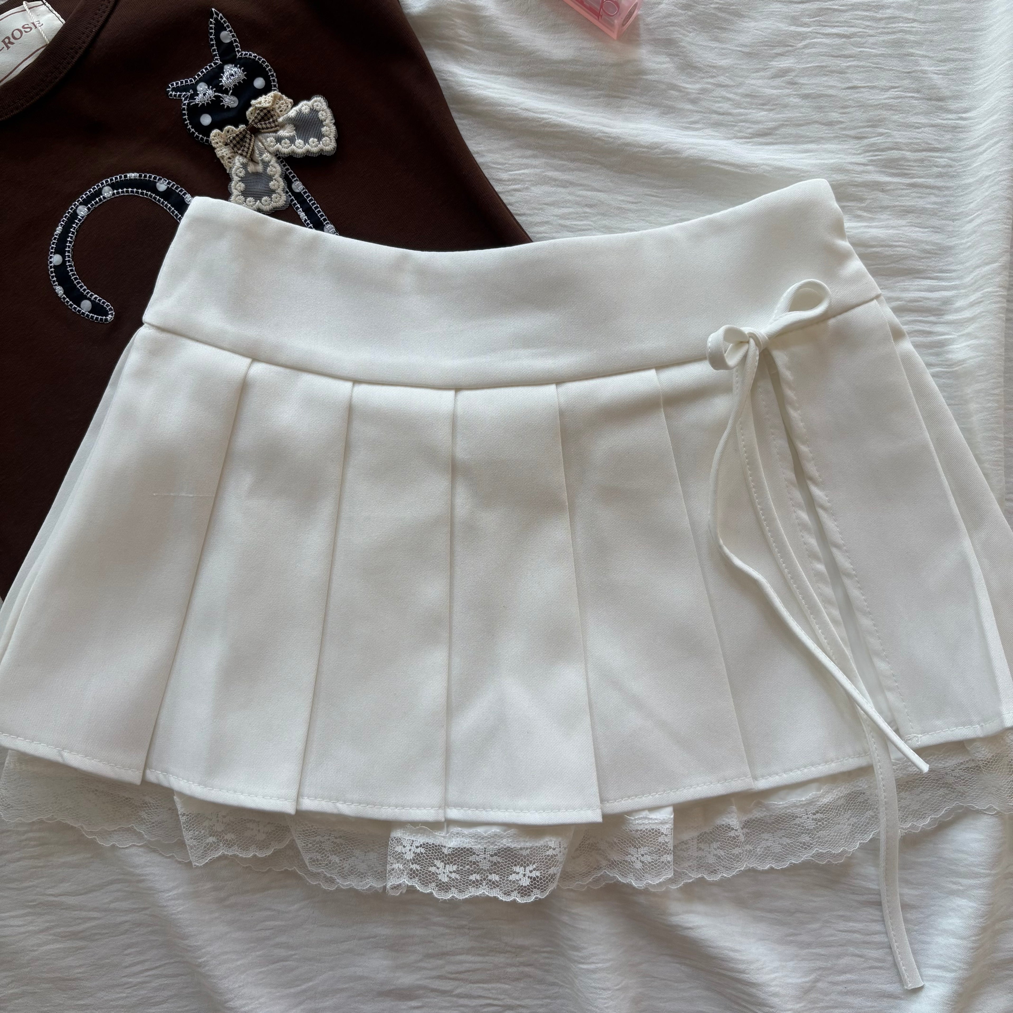 WHITE PLEATED SKIRT (Sizes available)