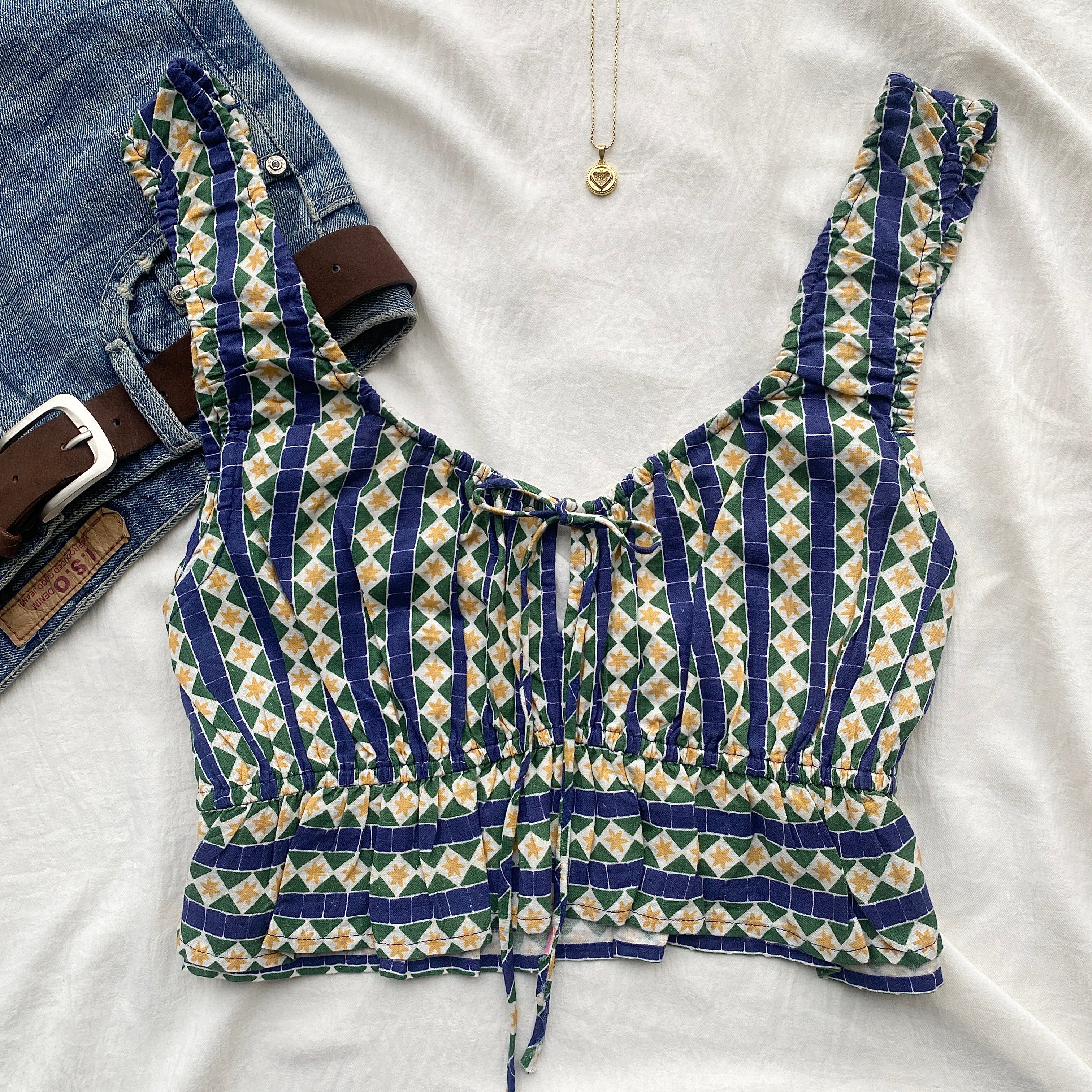 BLUE CROP TOP (Bust : 34-36, Upper Waist : 28-34)