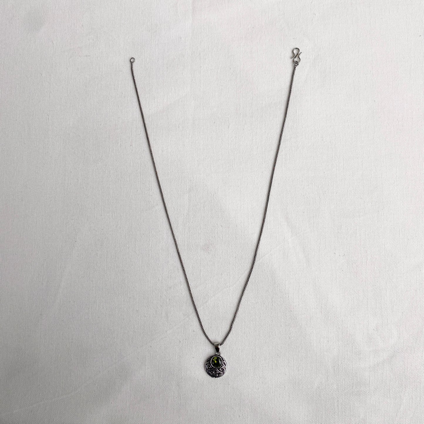 EARRINGS AND NECKLACE SET