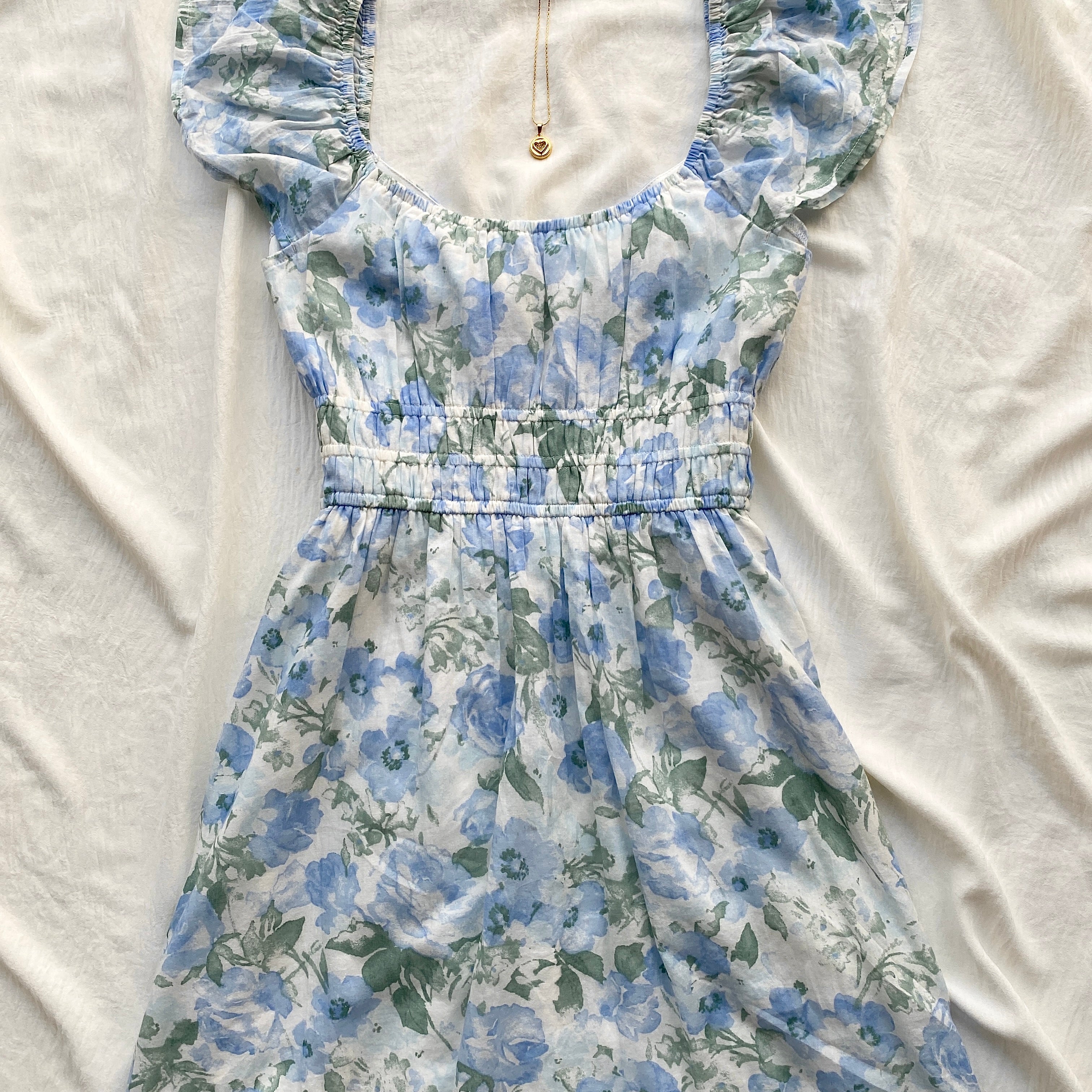 BLUE FLORAL DRESS FROM HOLLISTER (Bust : 30-34, Upper Waist : 24-28)