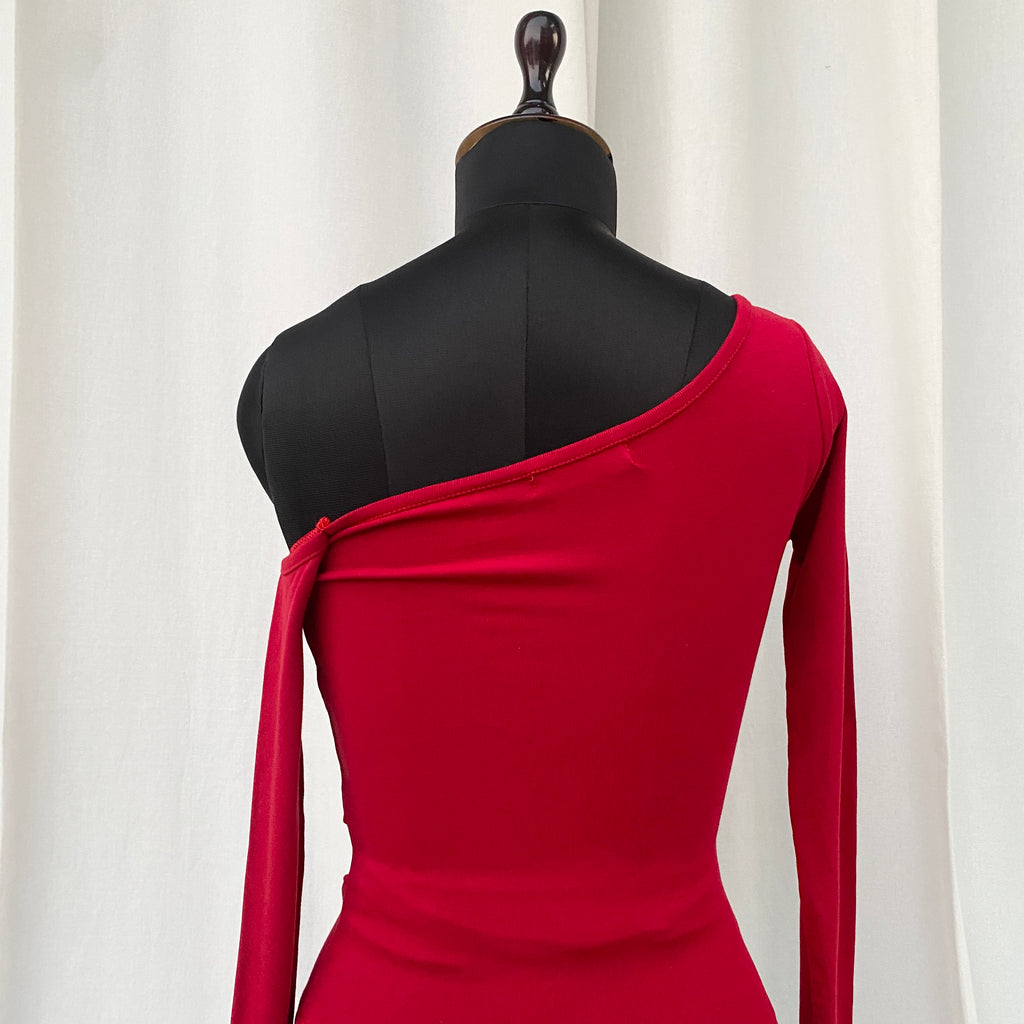 RED OFF SHOULDER TOP (Bust : 30-34, Upper Waist : 22-28)