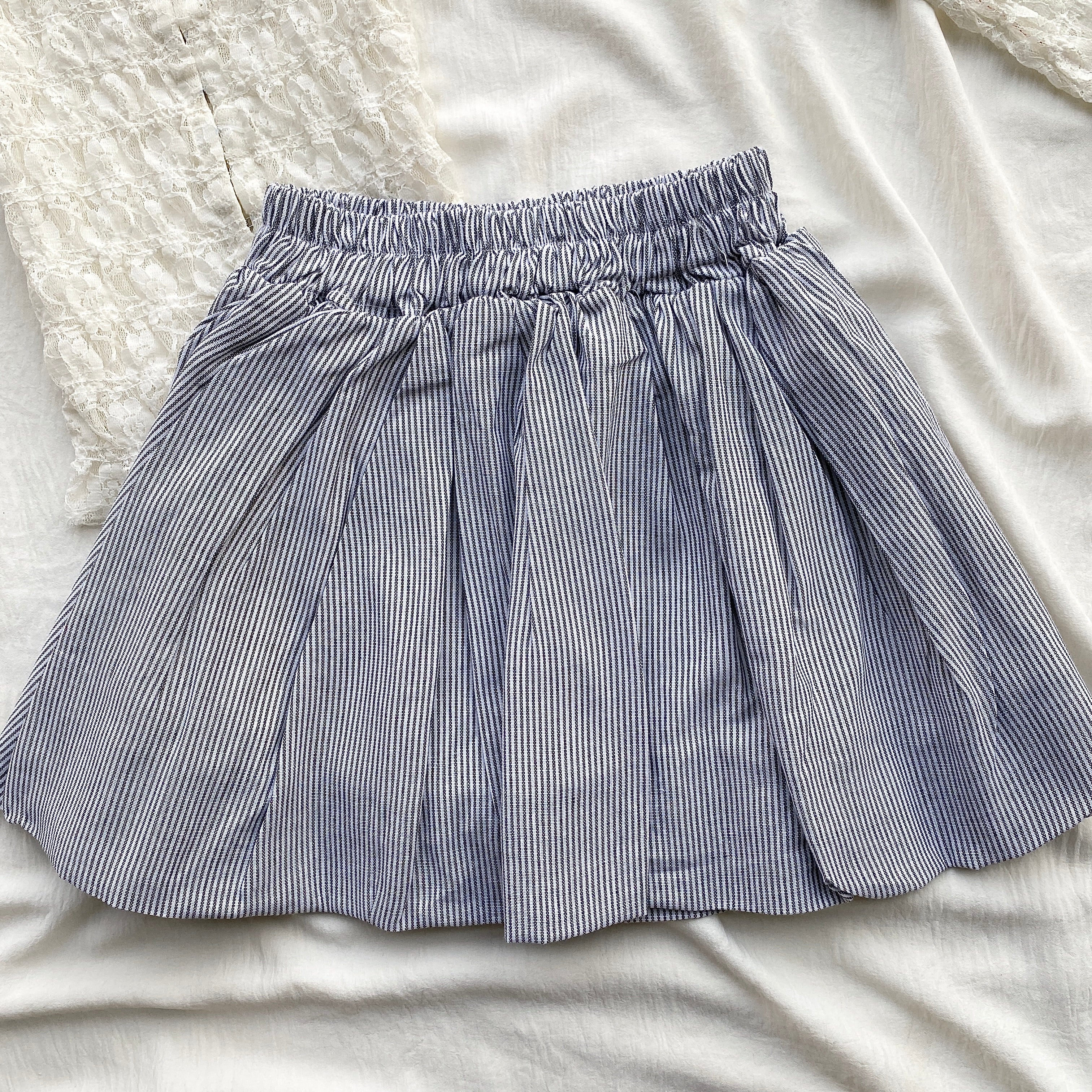 PINSTRIPE BUBBLE SKIRT (Waist : 22-26)