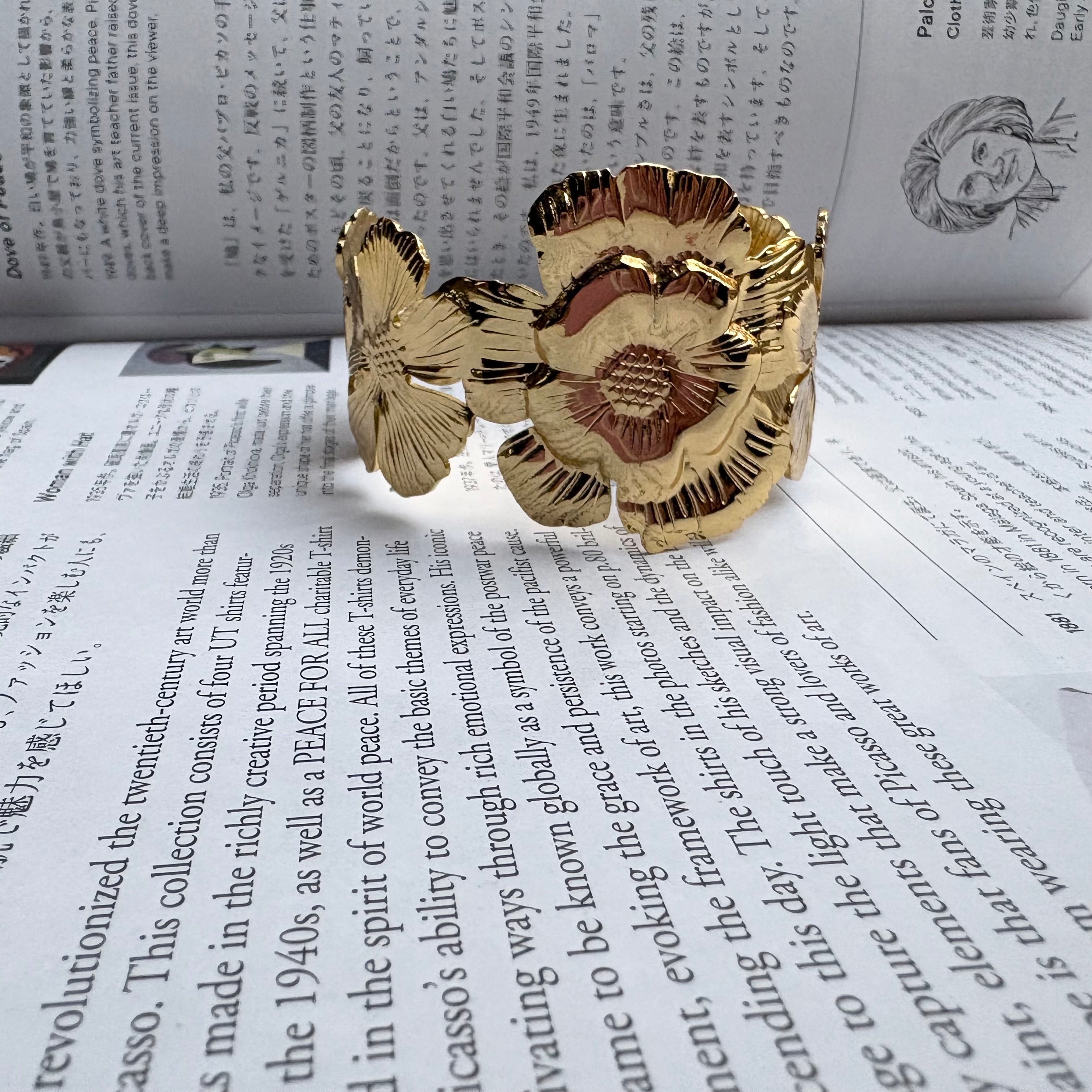 FLOWER GOLD CUFF