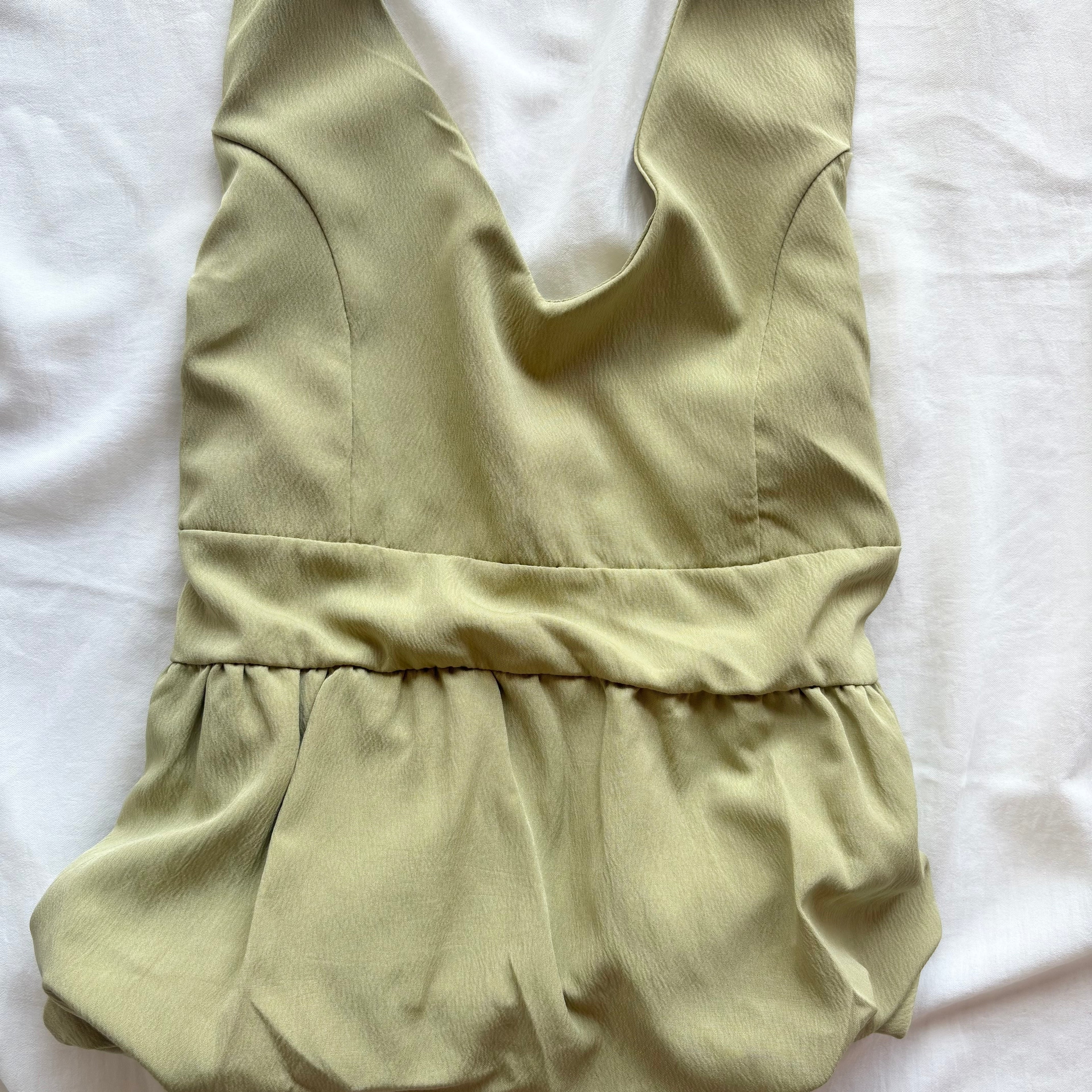 BUBBLE HALTER TOP IN GREEN (Bust : 32-34, Upper Waist : 24-28)