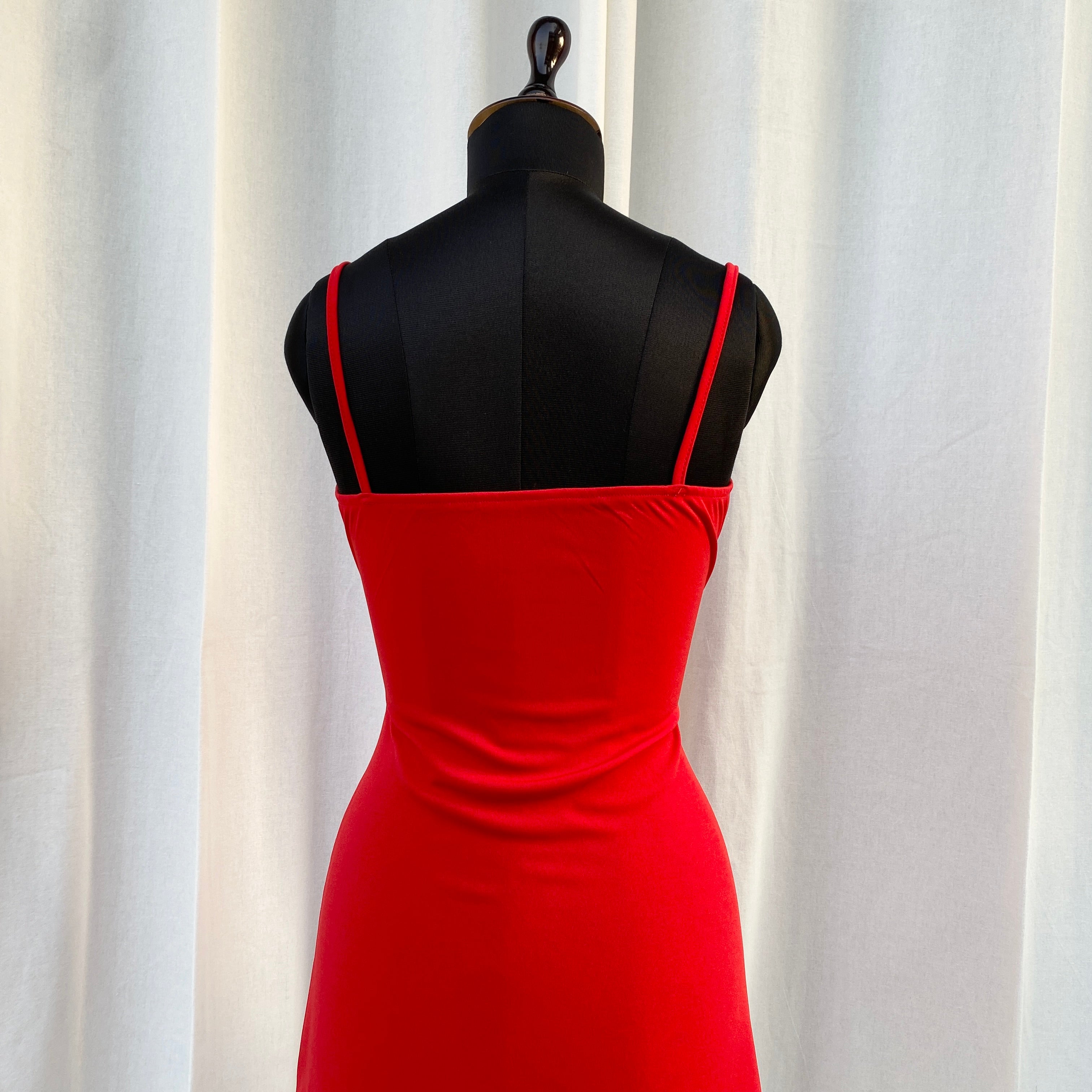 RED DRESS (Bust : 32-34, Upper Waist : 26-30)