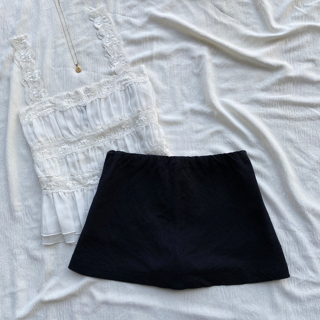 BLACK MINI SKIRT FROM FREE PEOPLE (XS)