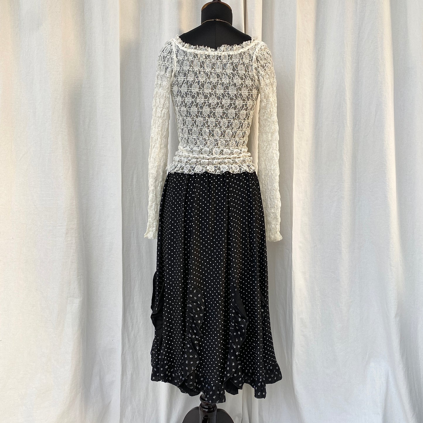 POLKA DOT MAXI SKIRT (Waist : 26-28)
