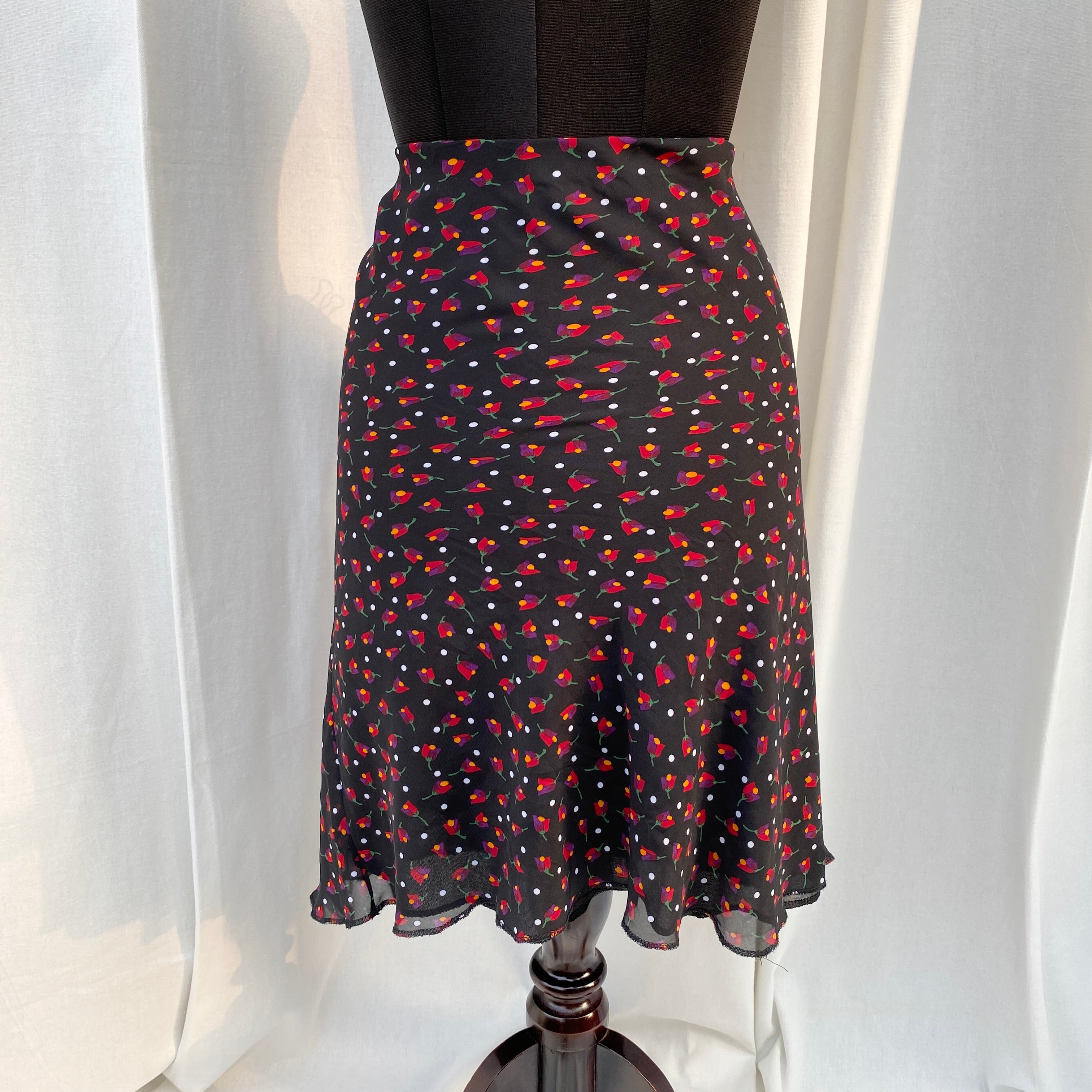 FLORAL SKIRT (Waist : 30-34)