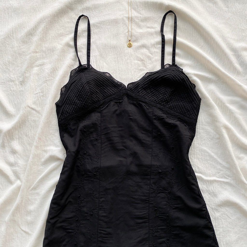 BLACK LACE DRESS FROM ZARA (Bust : 32-34, Upper Waist : 28-32)
