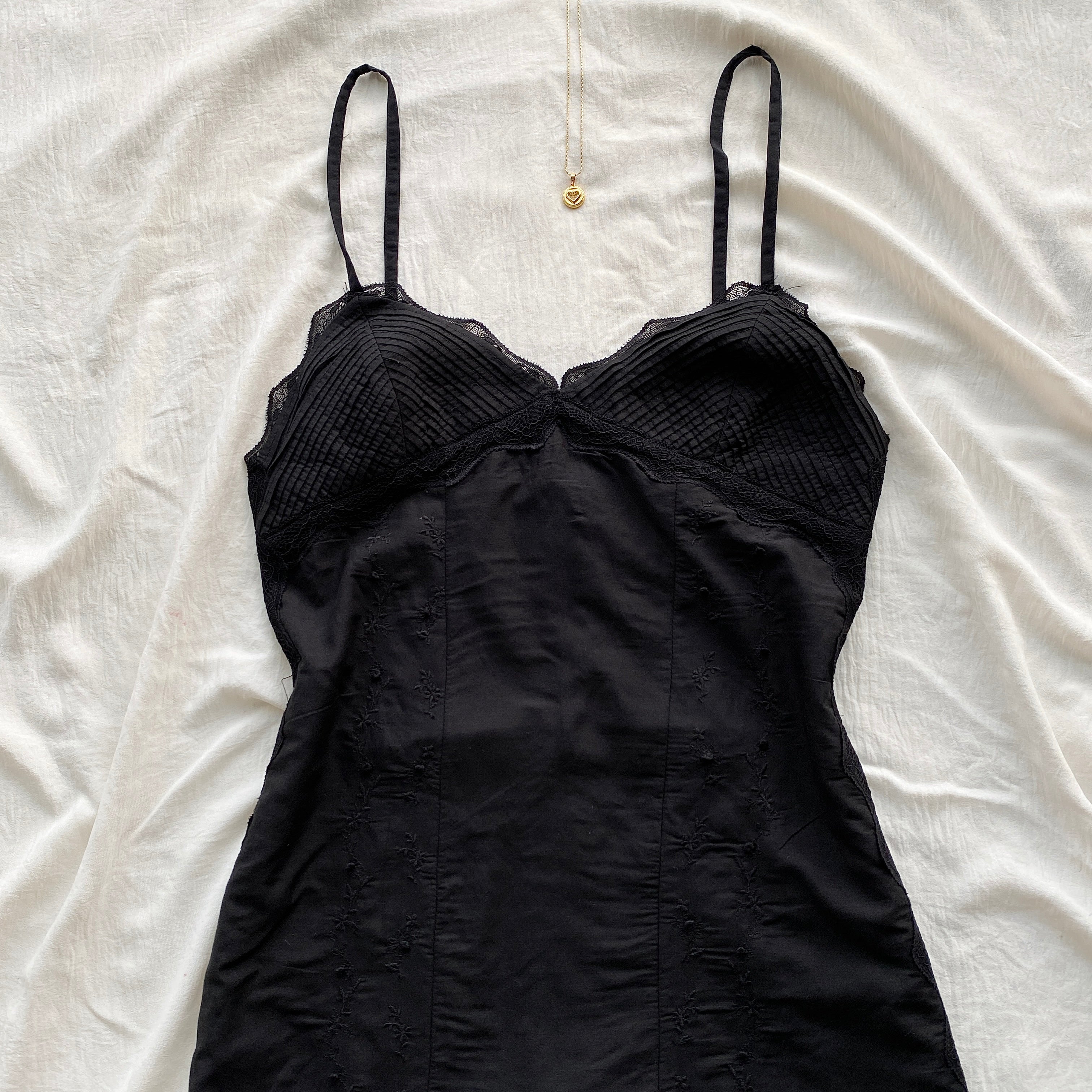 BLACK LACE DRESS FROM ZARA (Bust : 32-34, Upper Waist : 28-32)