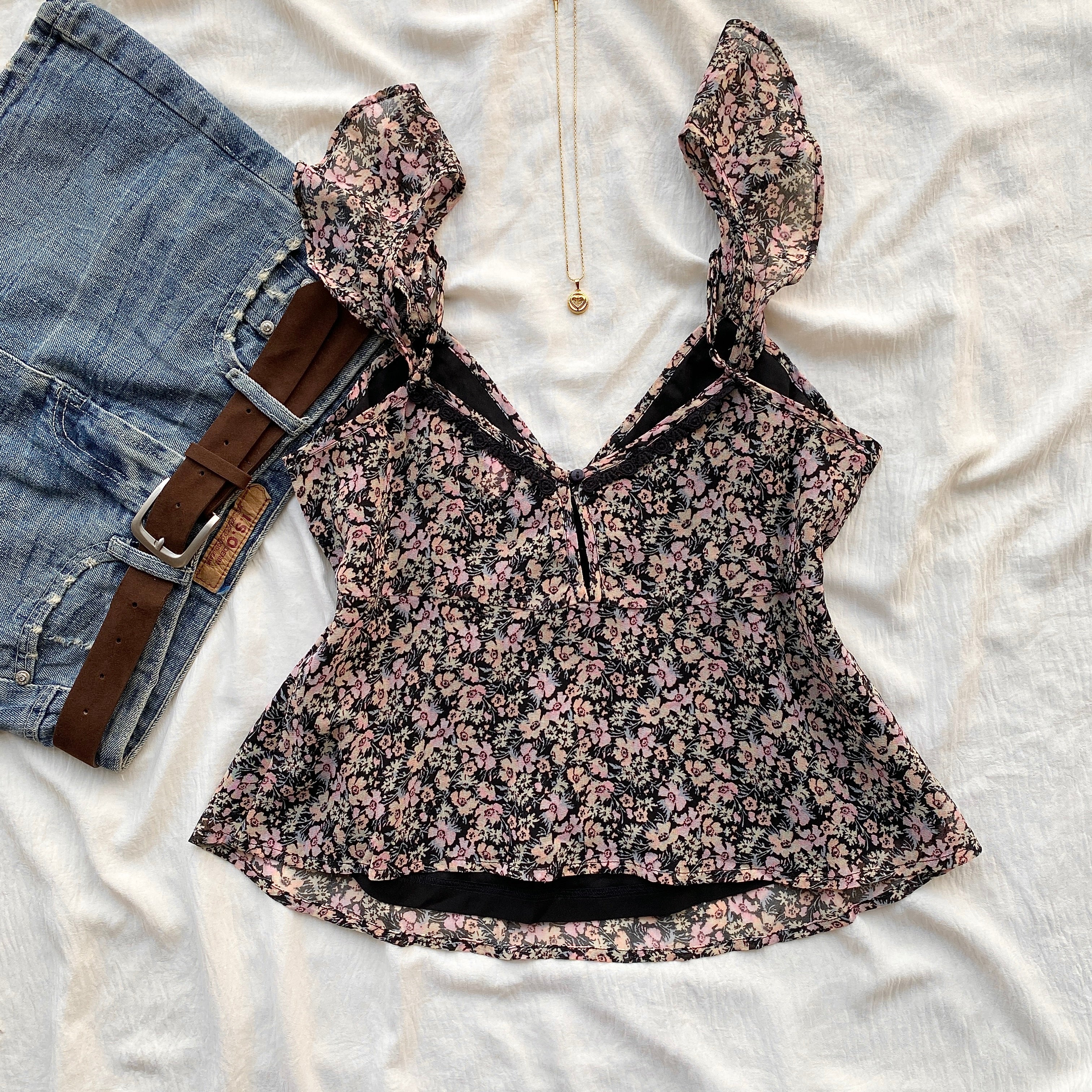 DITSY FLORAL TOP (Sizes available)