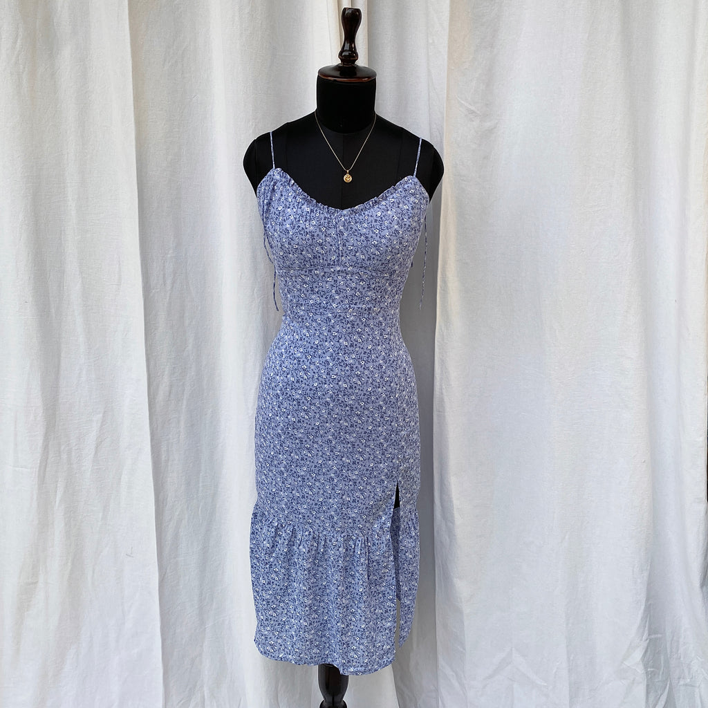 BLUE FLORAL DRESS FROM ABERCROMBIE AND FITCH (Bust : 30-32, Upper Waist : 26-28)