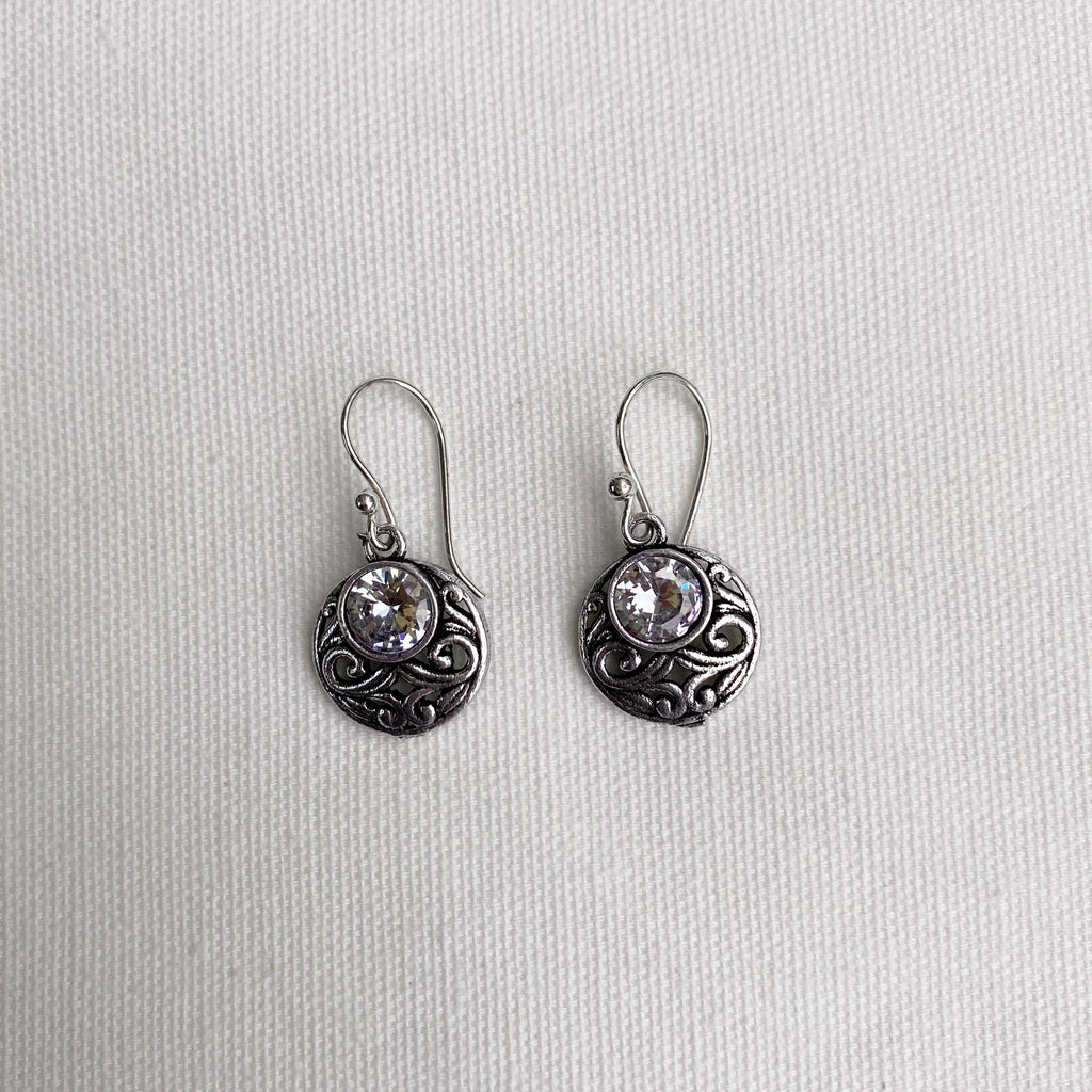 EARRINGS AND NECKLACE SET