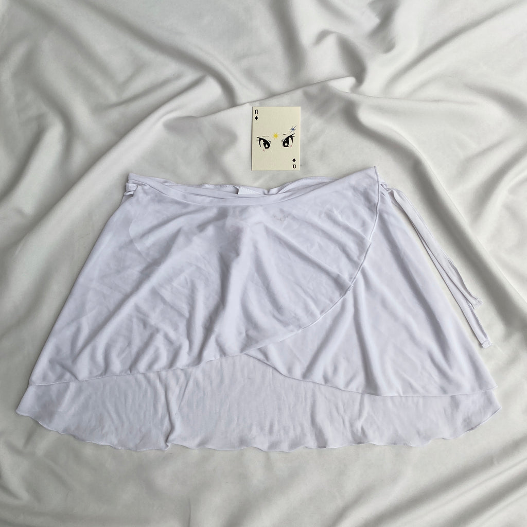 WHITE BIKINI WRAP SKIRT FROM DECATHLON (Waist : 24-28)