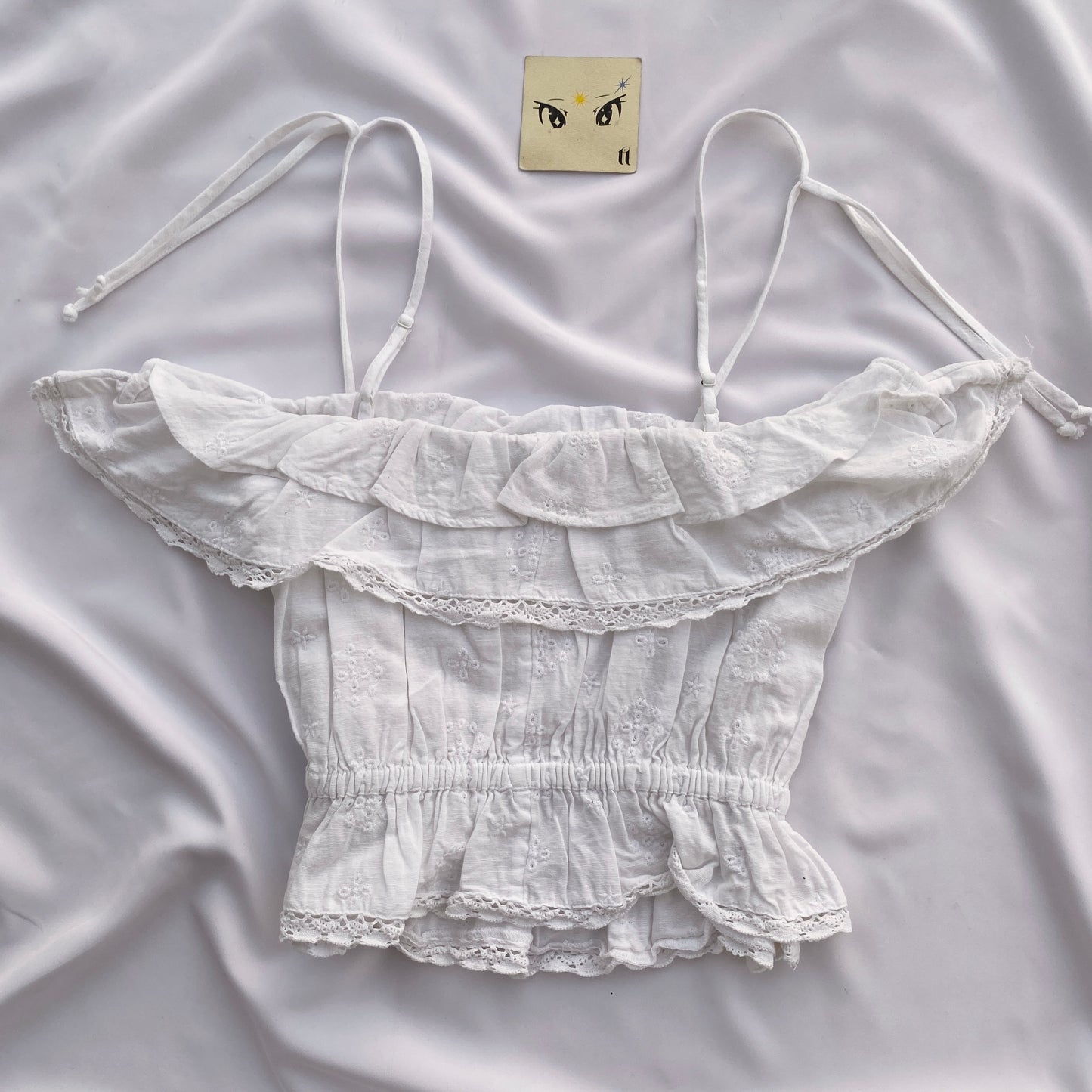 WHITE FRILLY TOP FROM AMERICAN EAGLE (S/M)