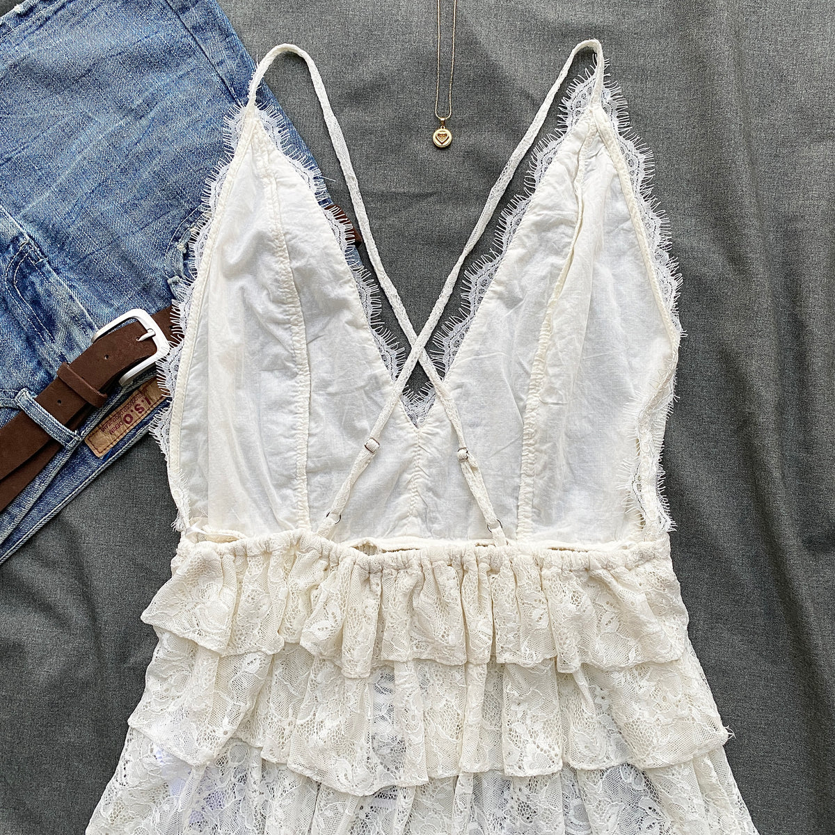 WHITE LACE BABYDOLL TOP (Bust : 38-40, Upper Waist : 32-36)