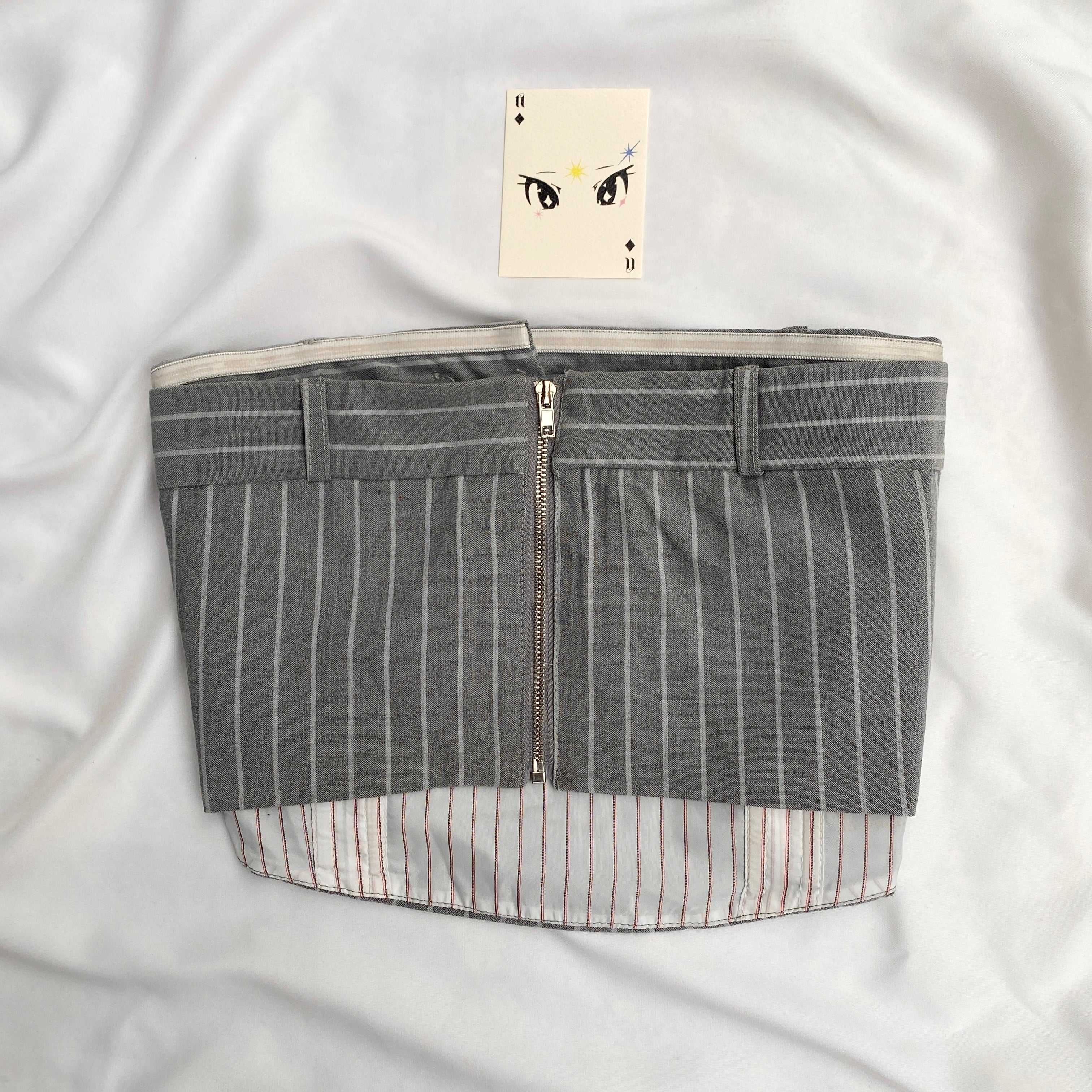 GREY PINSTRIPE CORSET (Bust : 34-36, Upper Waist : 30-32)