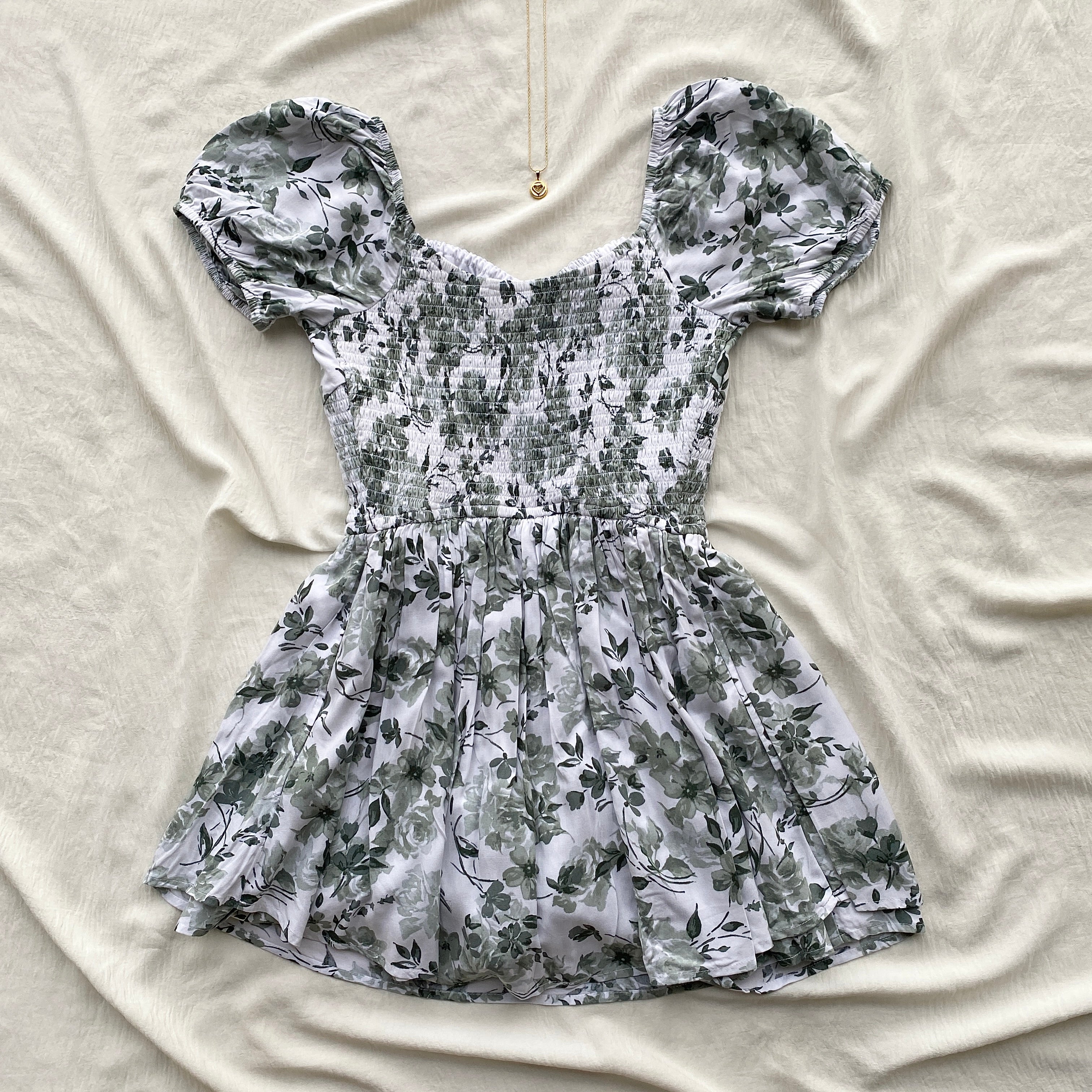 GREEN FLORAL DRESS FROM HOLLISTER (Bust : 30-34, Upper Waist : 25-30)