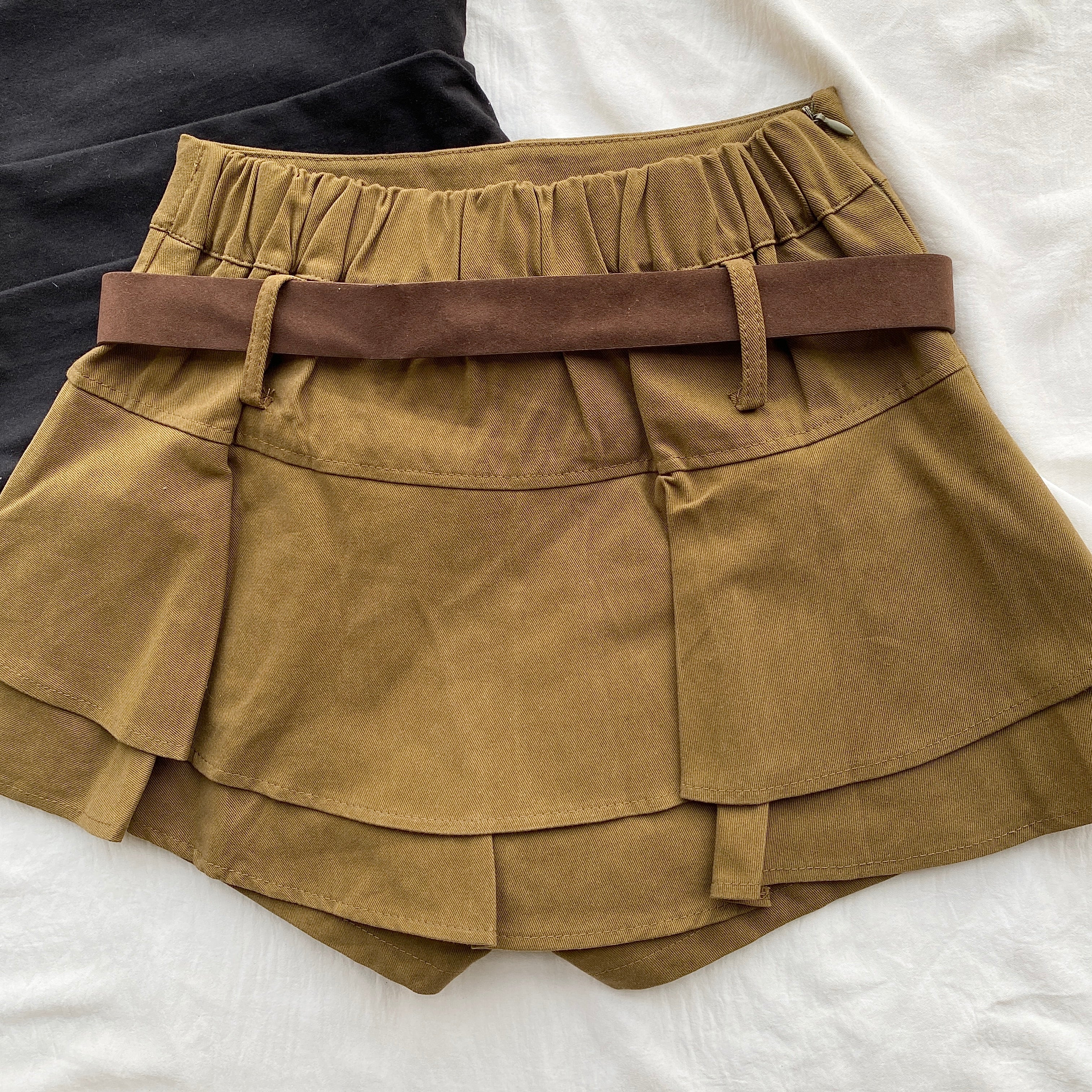 KHAKI TIERED SKIRT WITH BELT (Waist : 24-26)