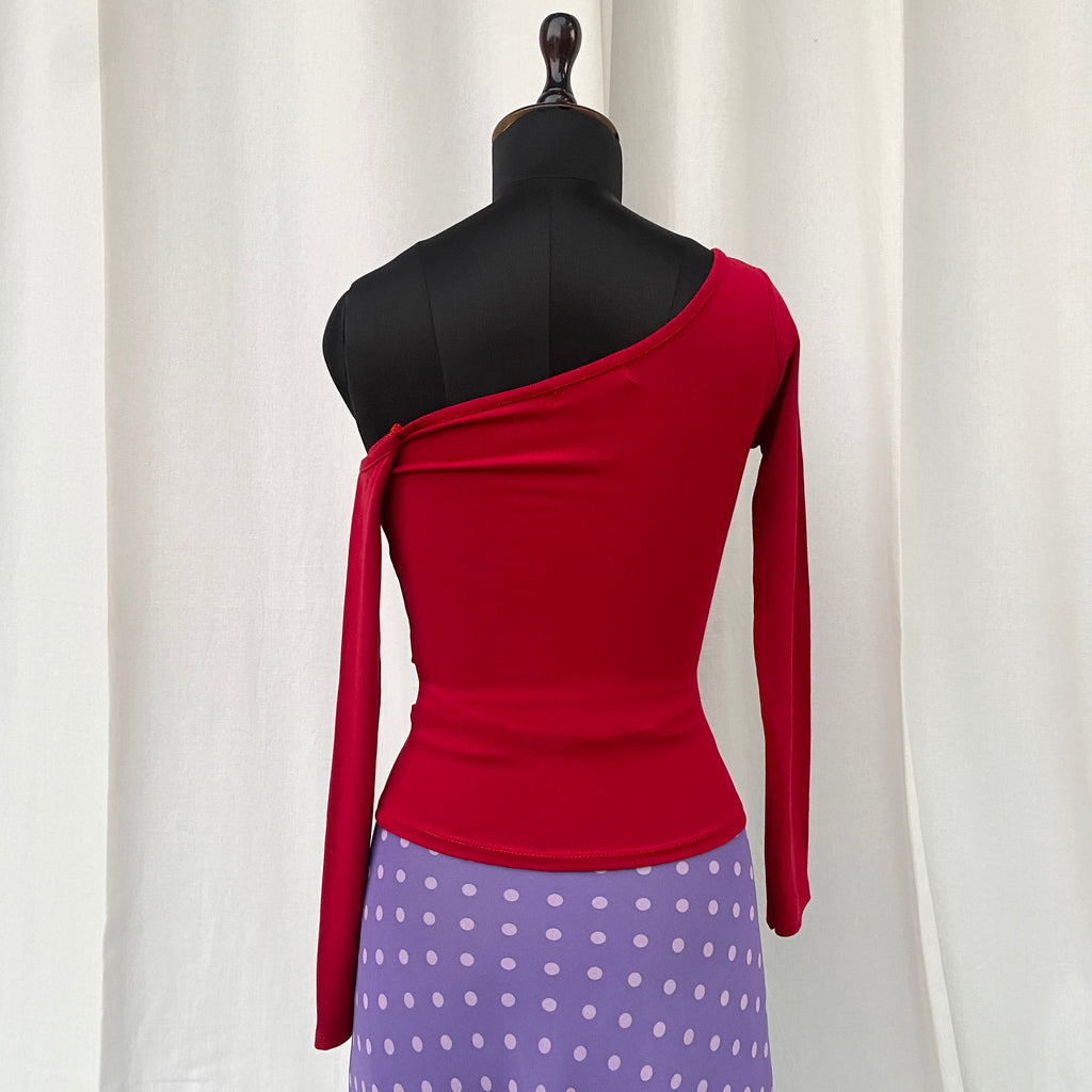 RED OFF SHOULDER TOP (Bust : 30-34, Upper Waist : 22-28)