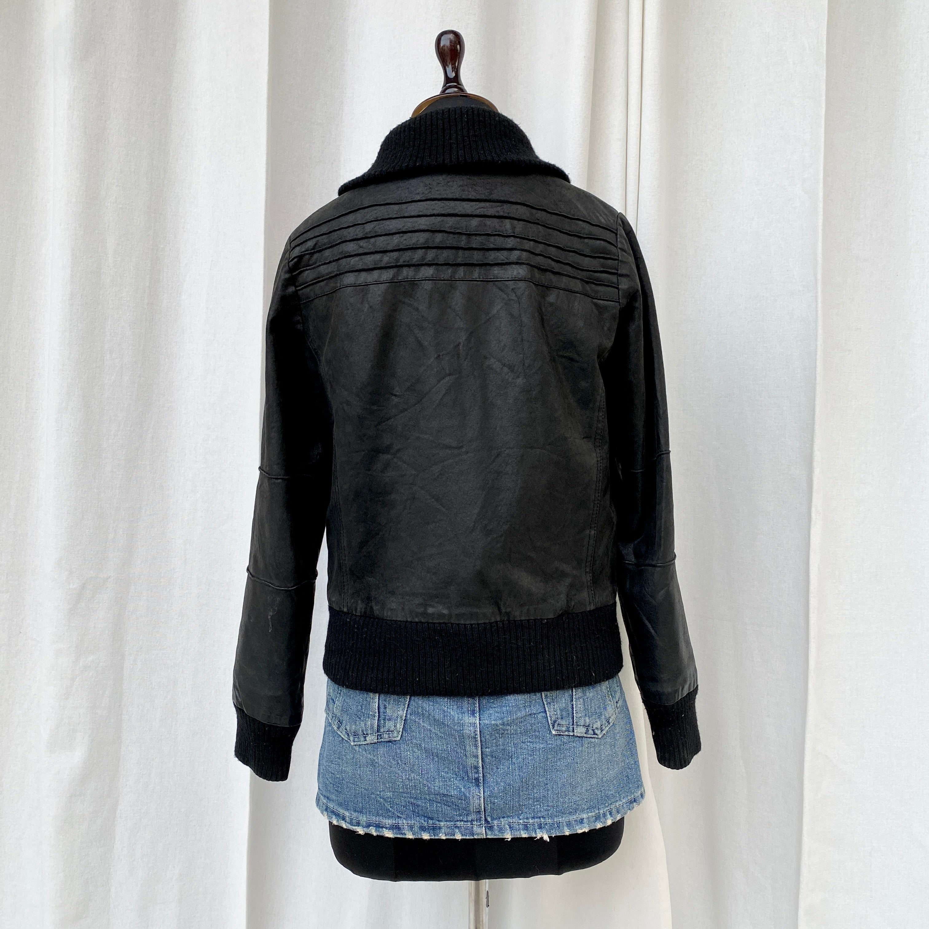 LEATHER JACKET (Fits S/M)