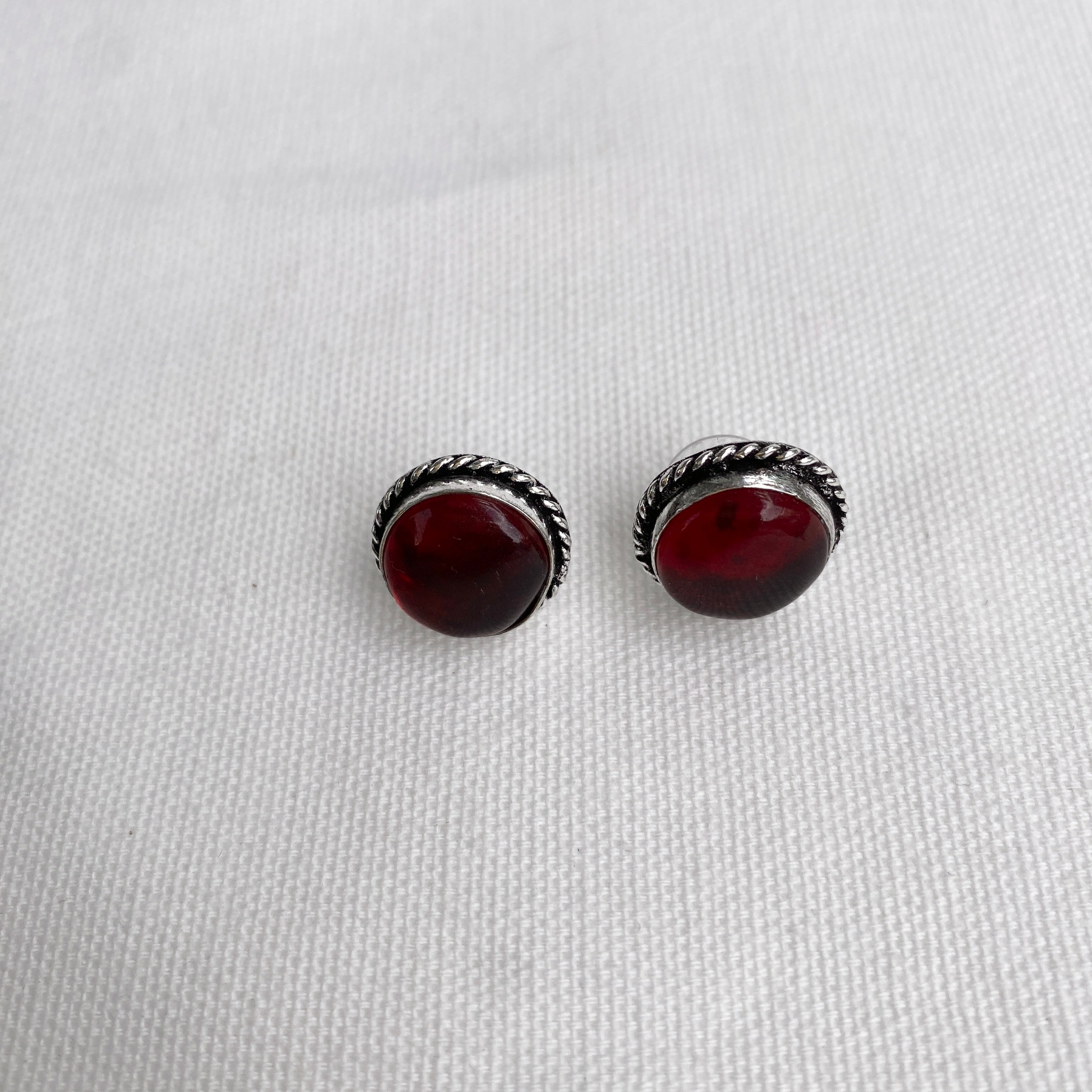 STONE (NECKLACE, EARRING AND RING) SET