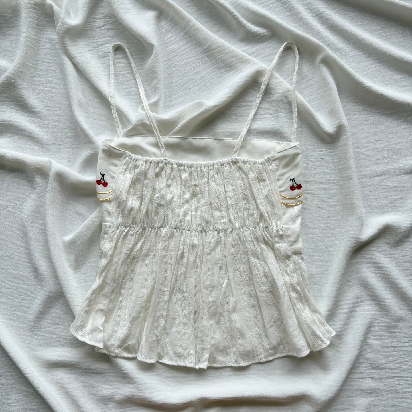 WHITE EMBROIDERED TOP (Bust : 30-34, Upper Waist : 24-28)