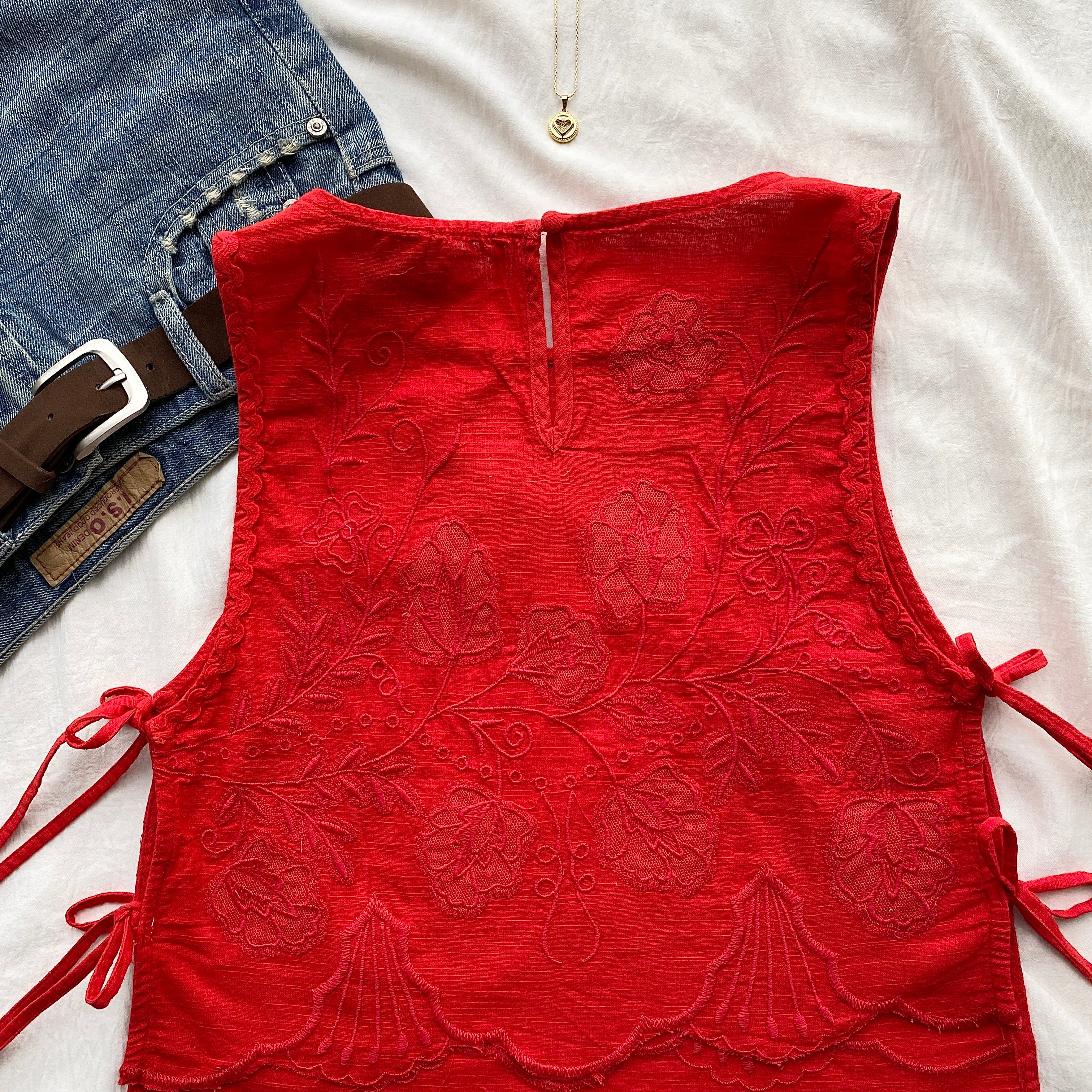 RED TOP FROM FREE PEOPLE (Bust : 30-32, Upper Waist : 24-28)