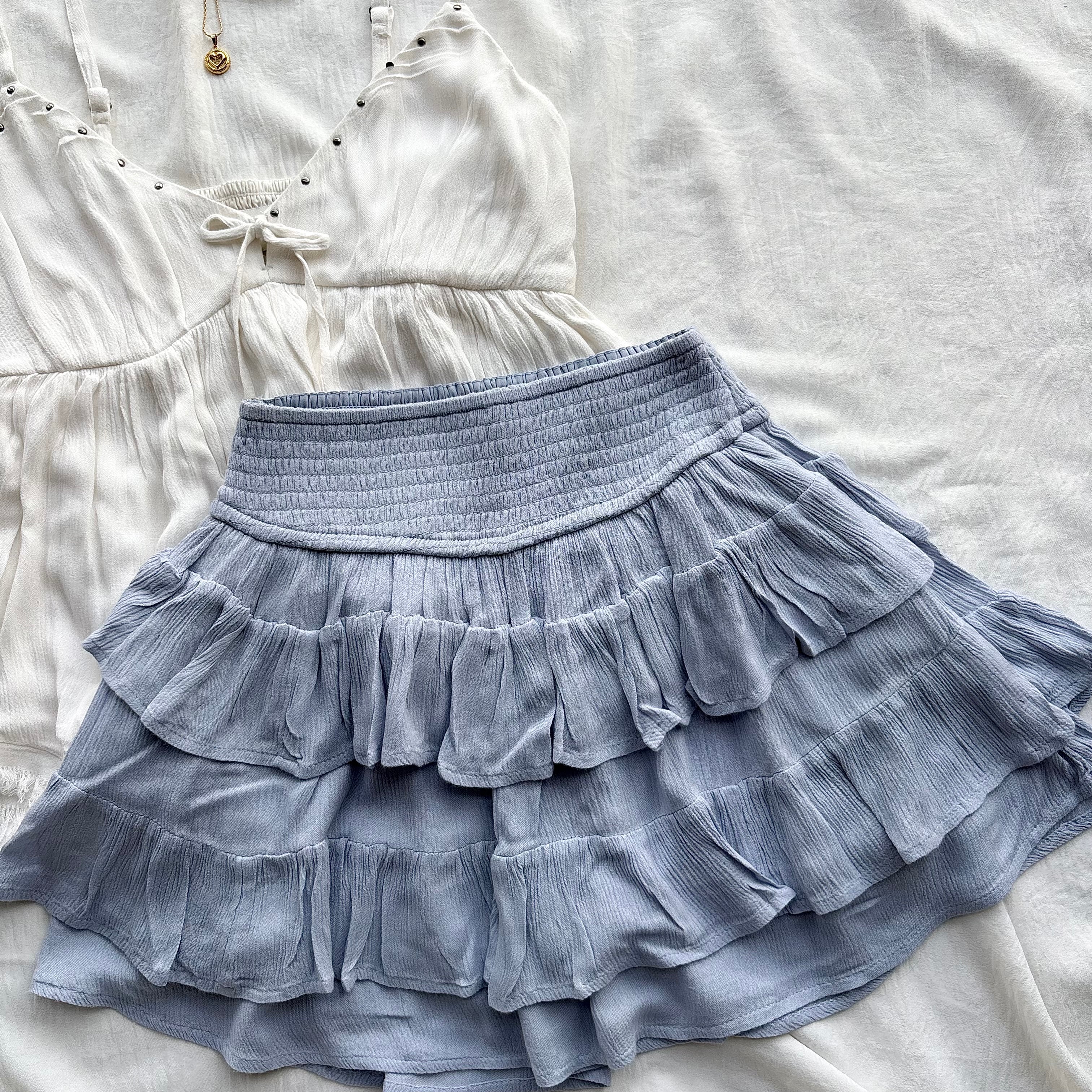 POWDER BLUE RUFFLE SKIRT FROM HOLLISTER (Waist : 22-26)