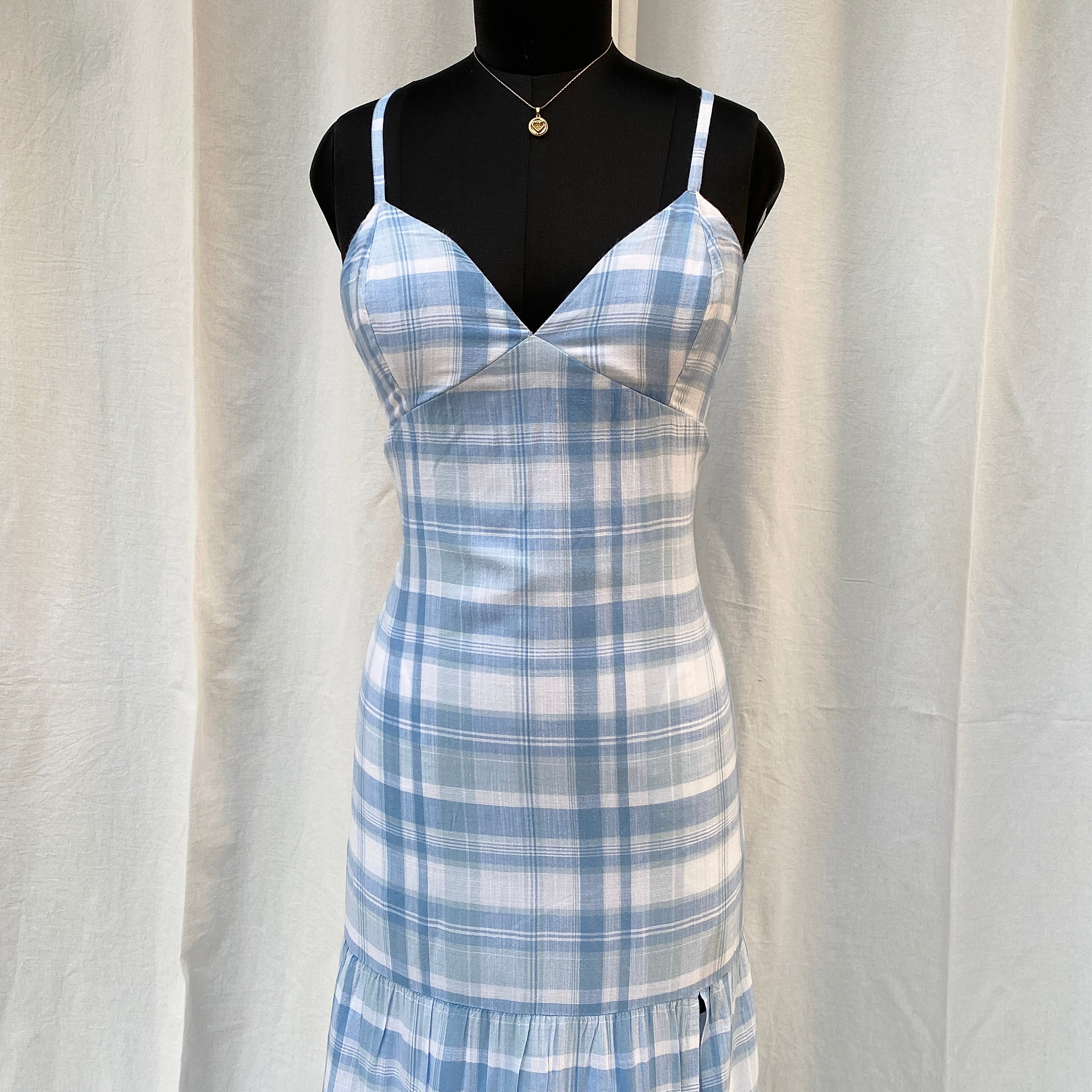 PLAID DRESS FROM HOLLISTER (Bust : 32-34, Upper Waist : 24-28)