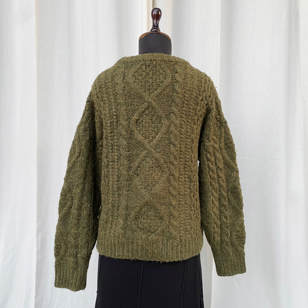 OLIVE GREEN KNIT (Bust : 42, Length : 23)