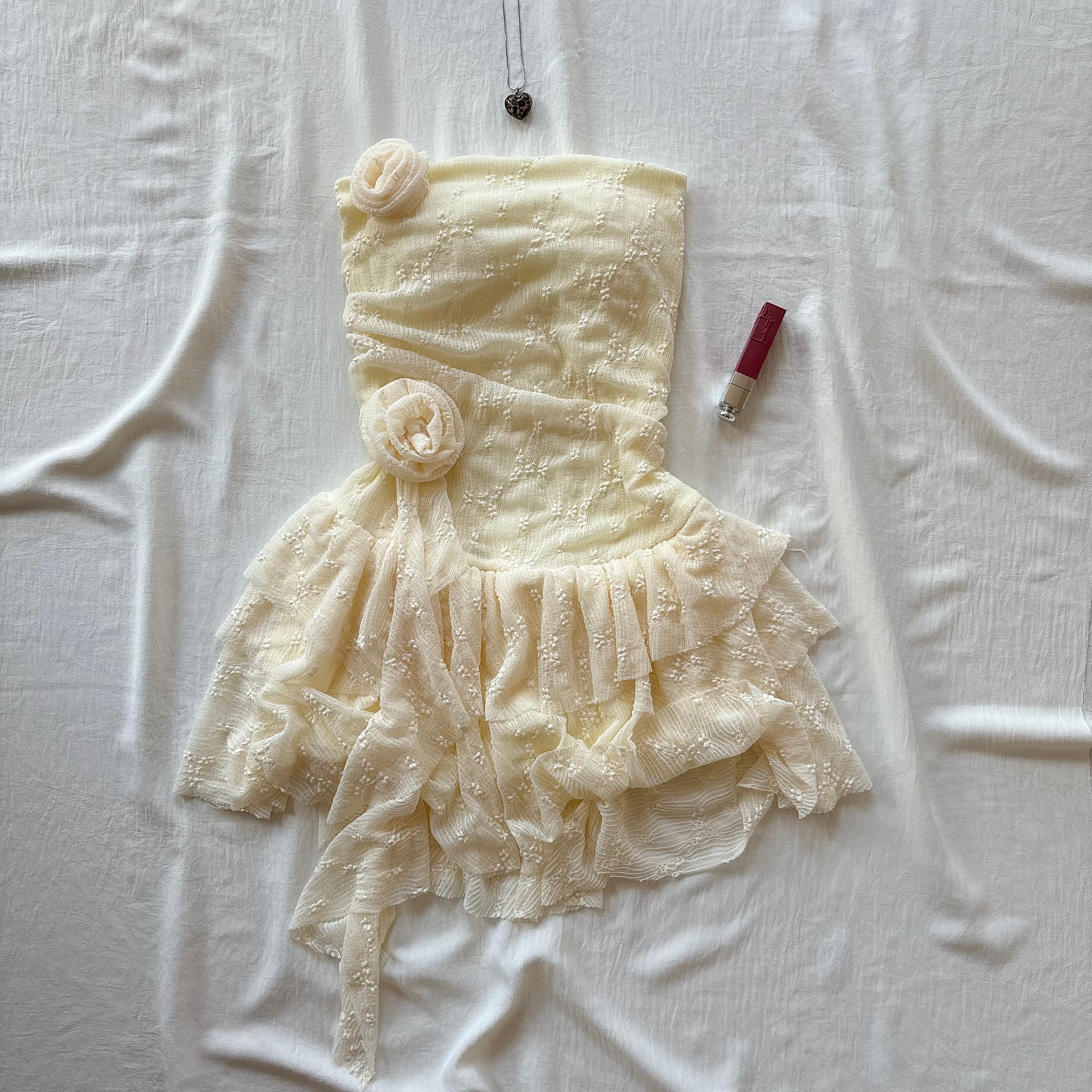 ROSE DRESS IN CREAM (Bust : 28-32, Upper Waist : 22-28)