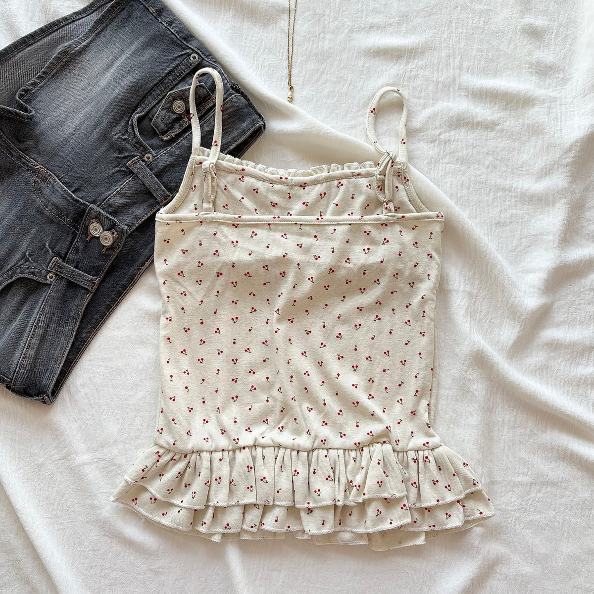 PORCELAIN TOP IN CREAM (Bust :  30-34, Upper Waist : 24-29)