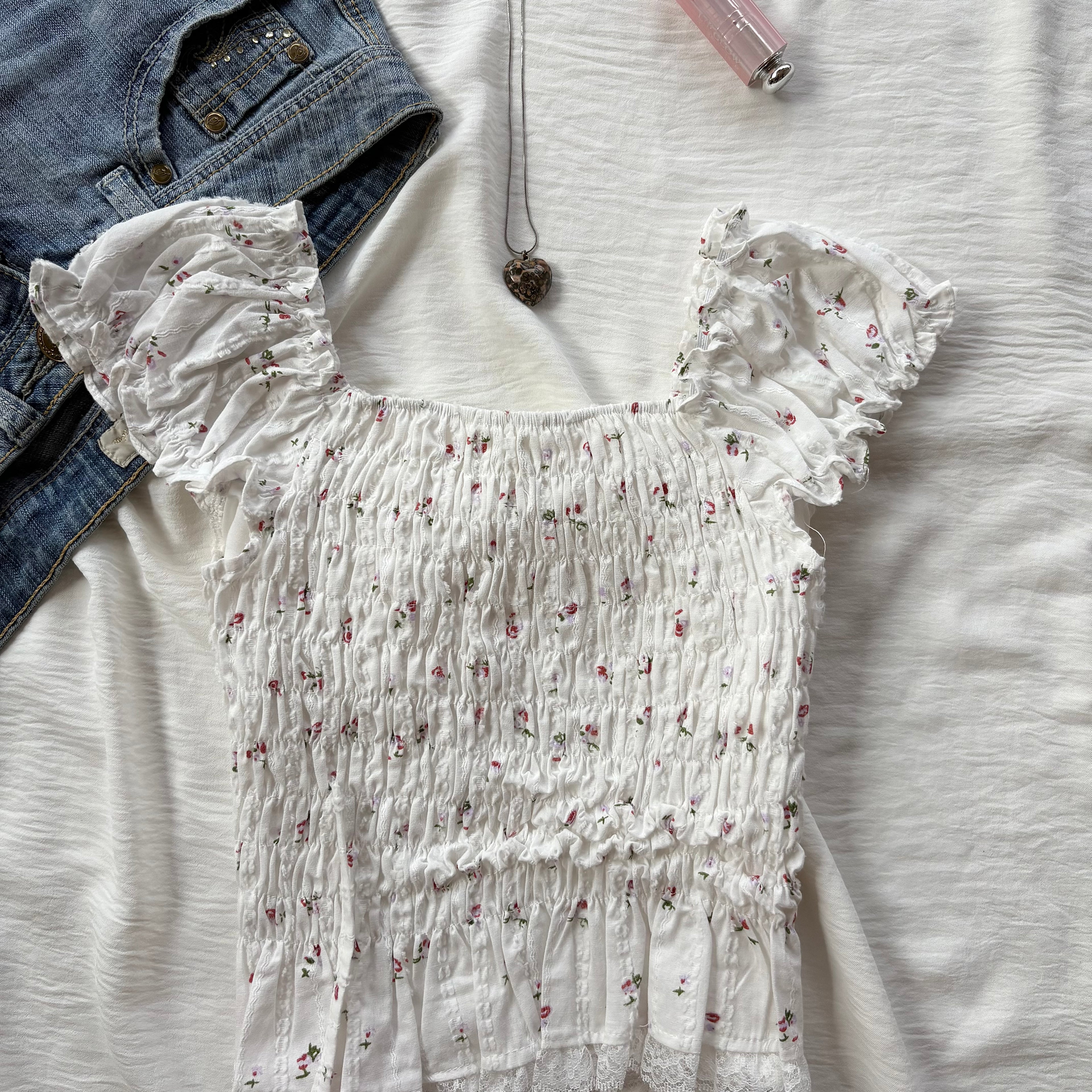 WHITE FLORAL TOP (Bust : 28-34, Upper Waist : 24-28)