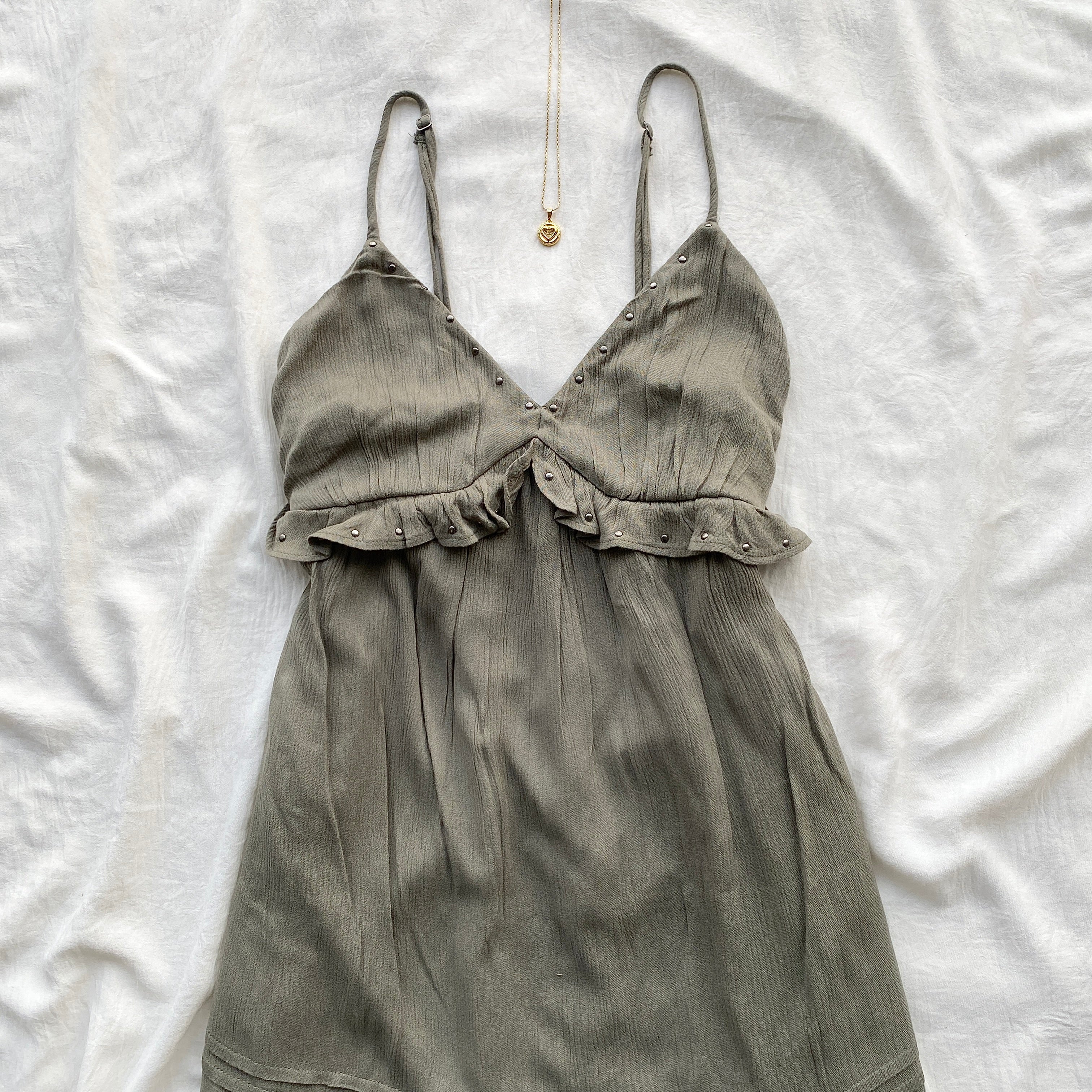 OLIVE GREEN STUDDED DRESS FROM HOLLISTER (Bust : 30-32, Upper Waist : 24-28)