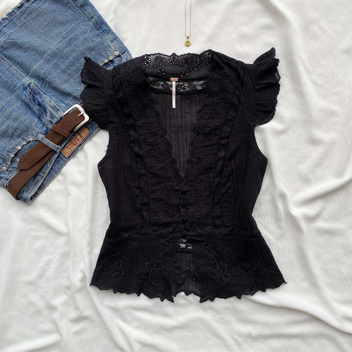 BLACK TOP FROM FREE PEOPLE (Bust : 32-34, Upper Waist : 26-32)