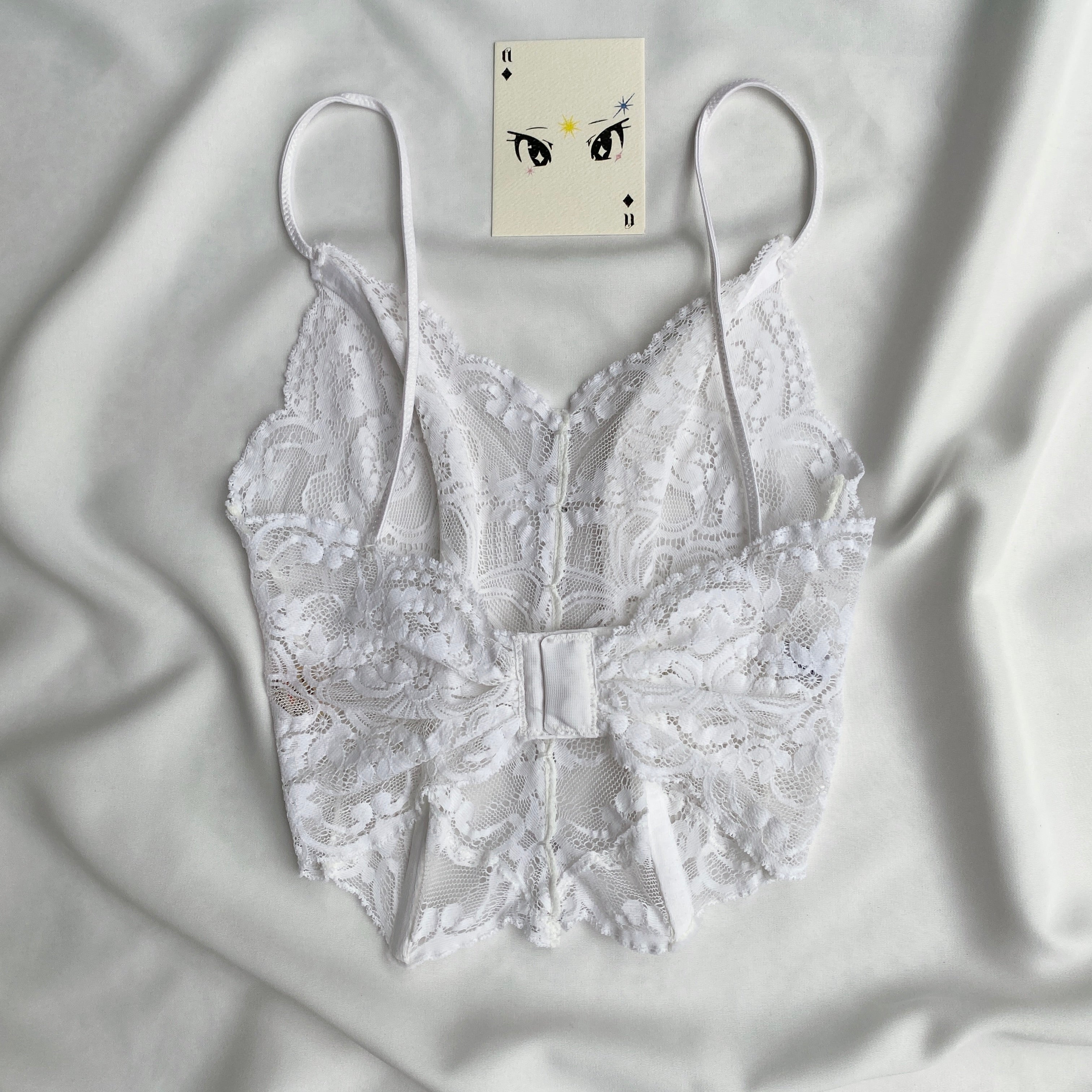 WHITE LACE CORSET (Bust : 28-32, Upper Waist : 22-26)
