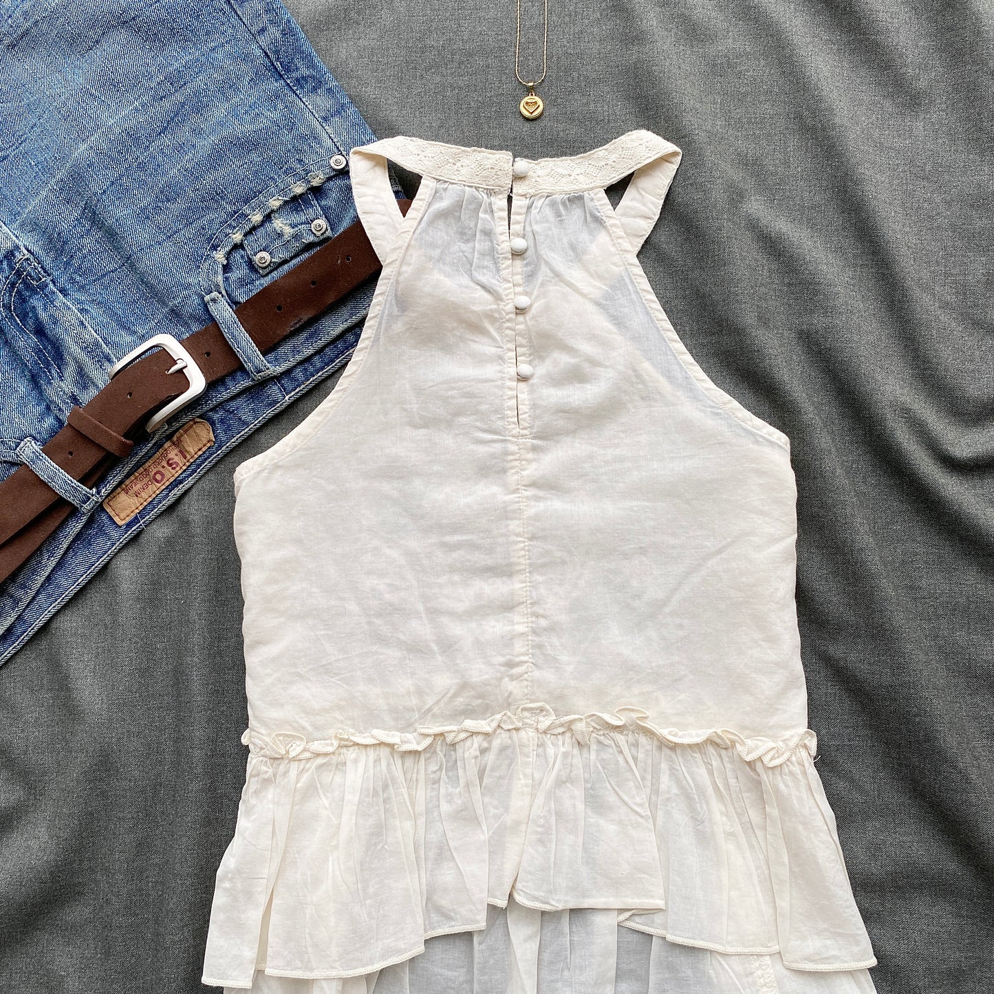 EYELET TOP FROM AMERICAN EAGLE (Two sizes)