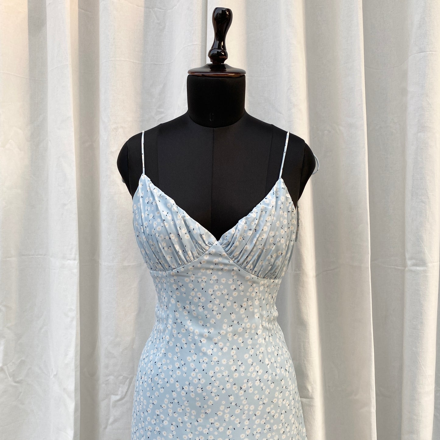 BLUE DAISY DRESS (Bust : 30-32, Upper Waist : 25-27)
