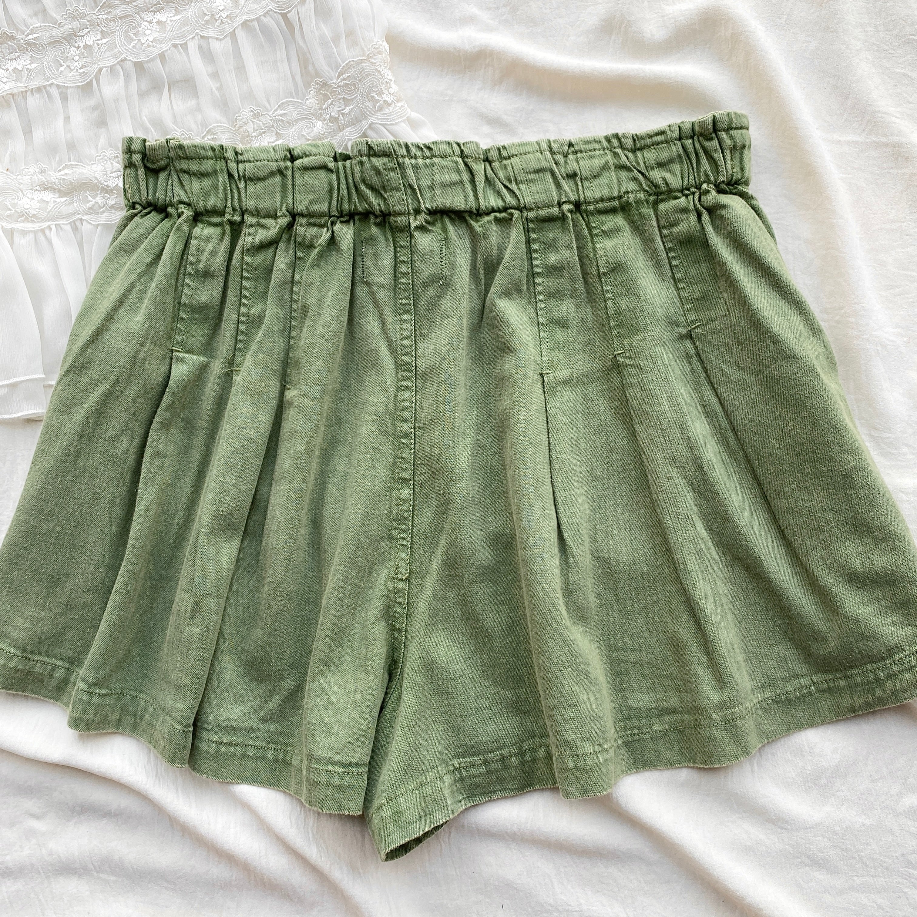 GREEN DENIM SHORTS FROM FREE PEOPLE (M)